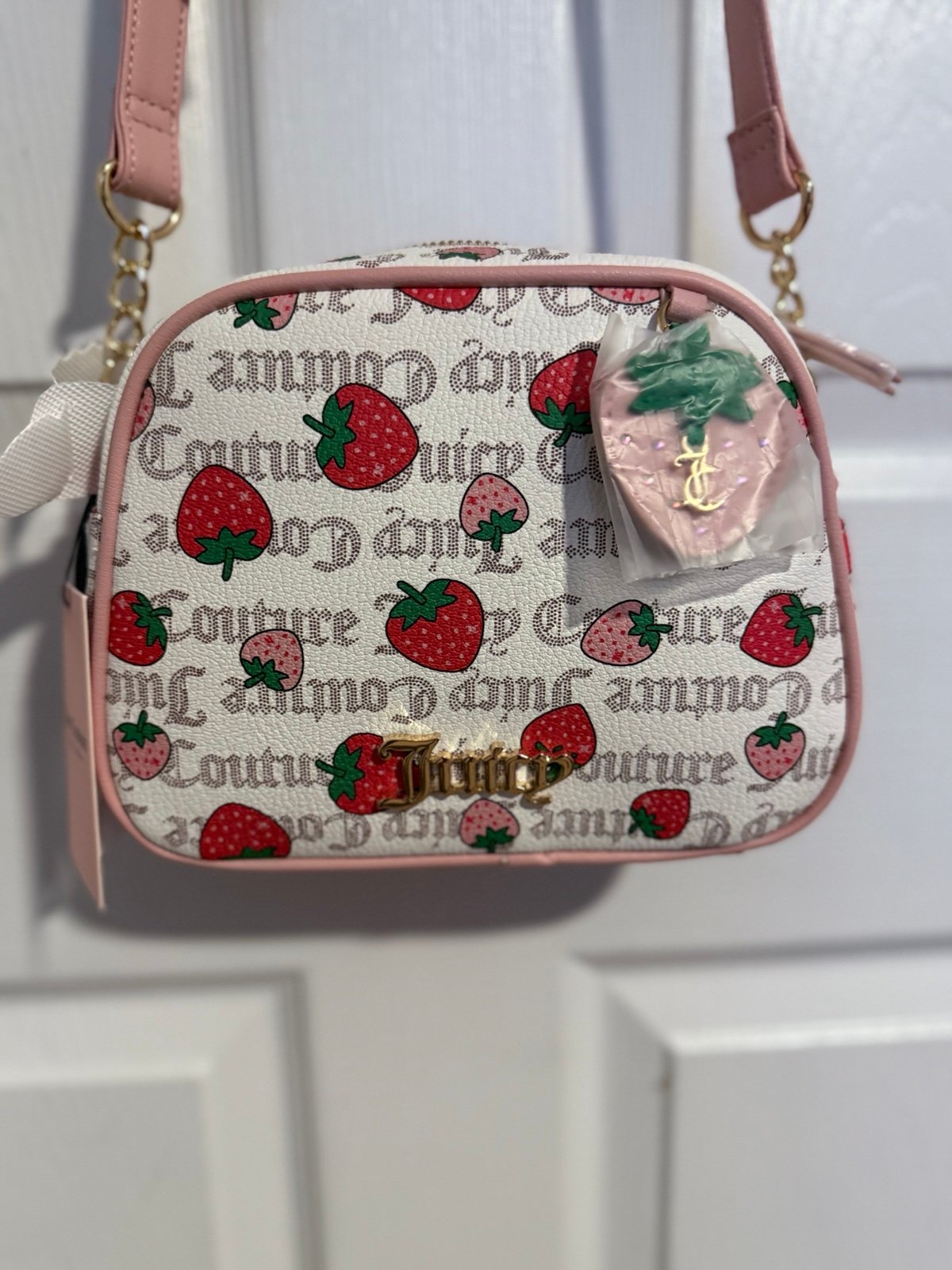 NWT Juicy Couture White and Pink Freshly Picked Camera Bag/Crossbody