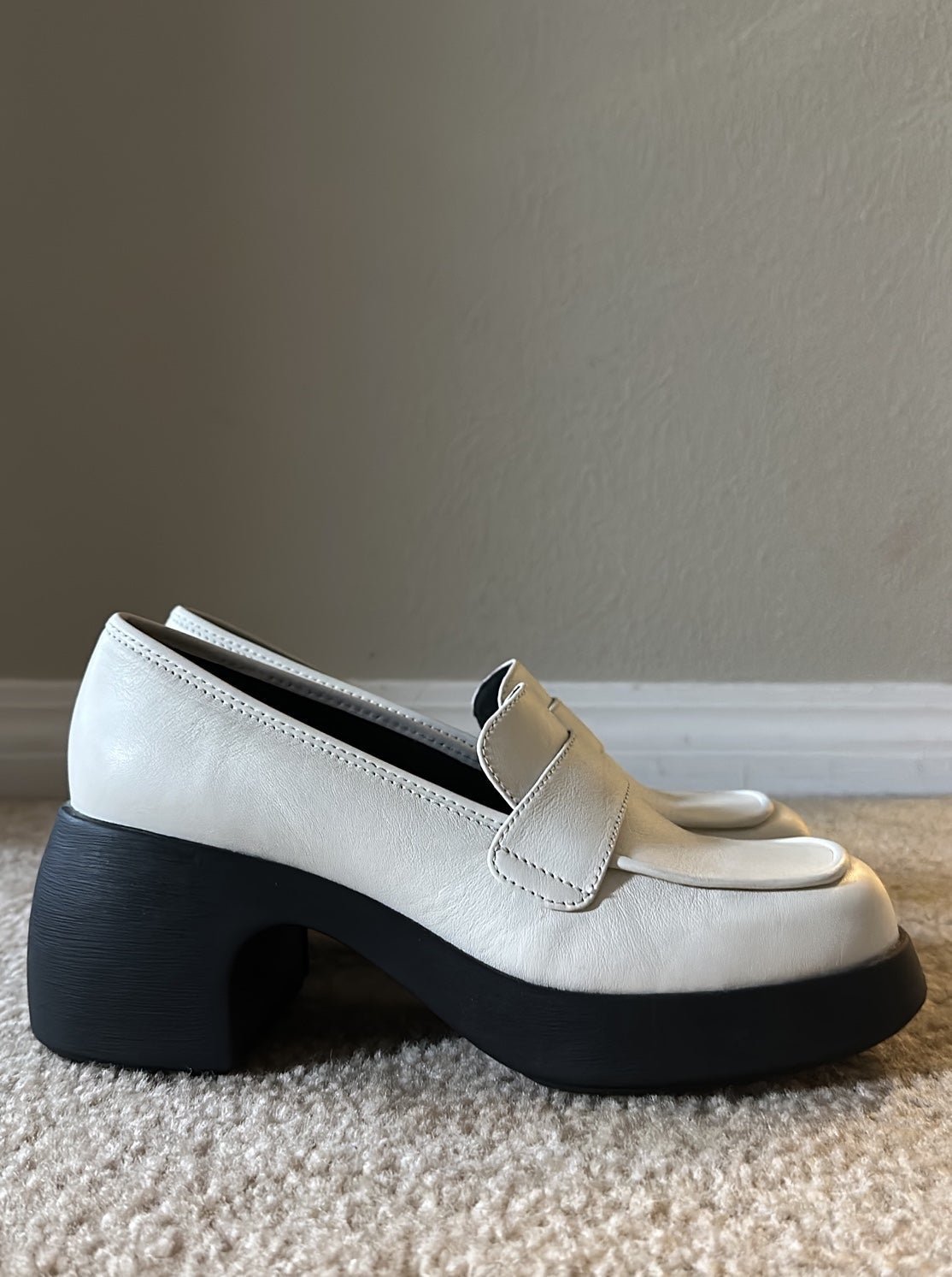 CAMPER Thelma white leather shoes, black chunky heels
