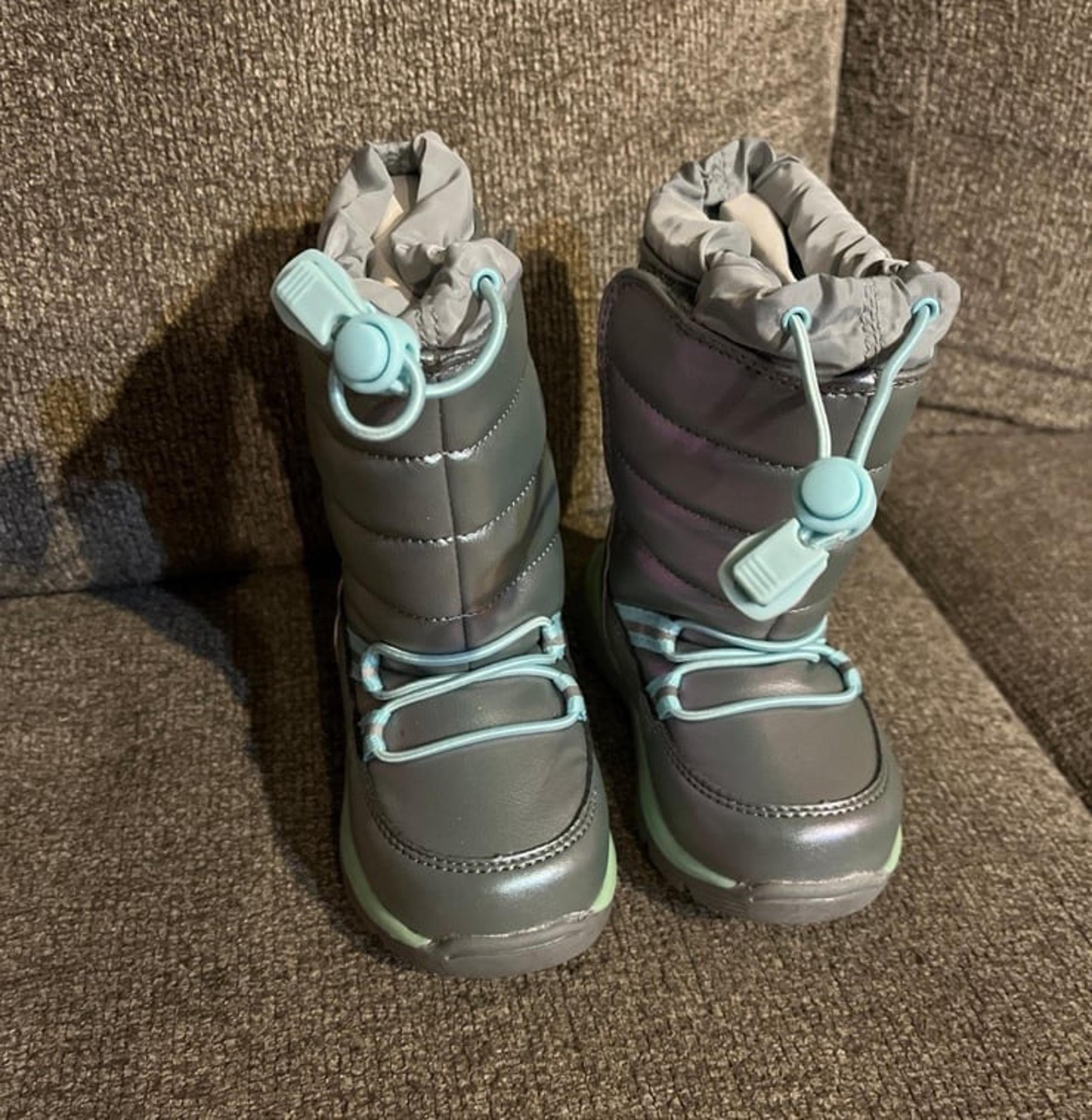 Lands End Snow Flurry Boots Kids Size toddler 6 color iridescent