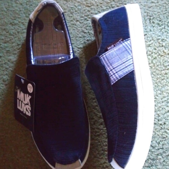 NWT Men's Muk Luks Blue Slip On Shoes