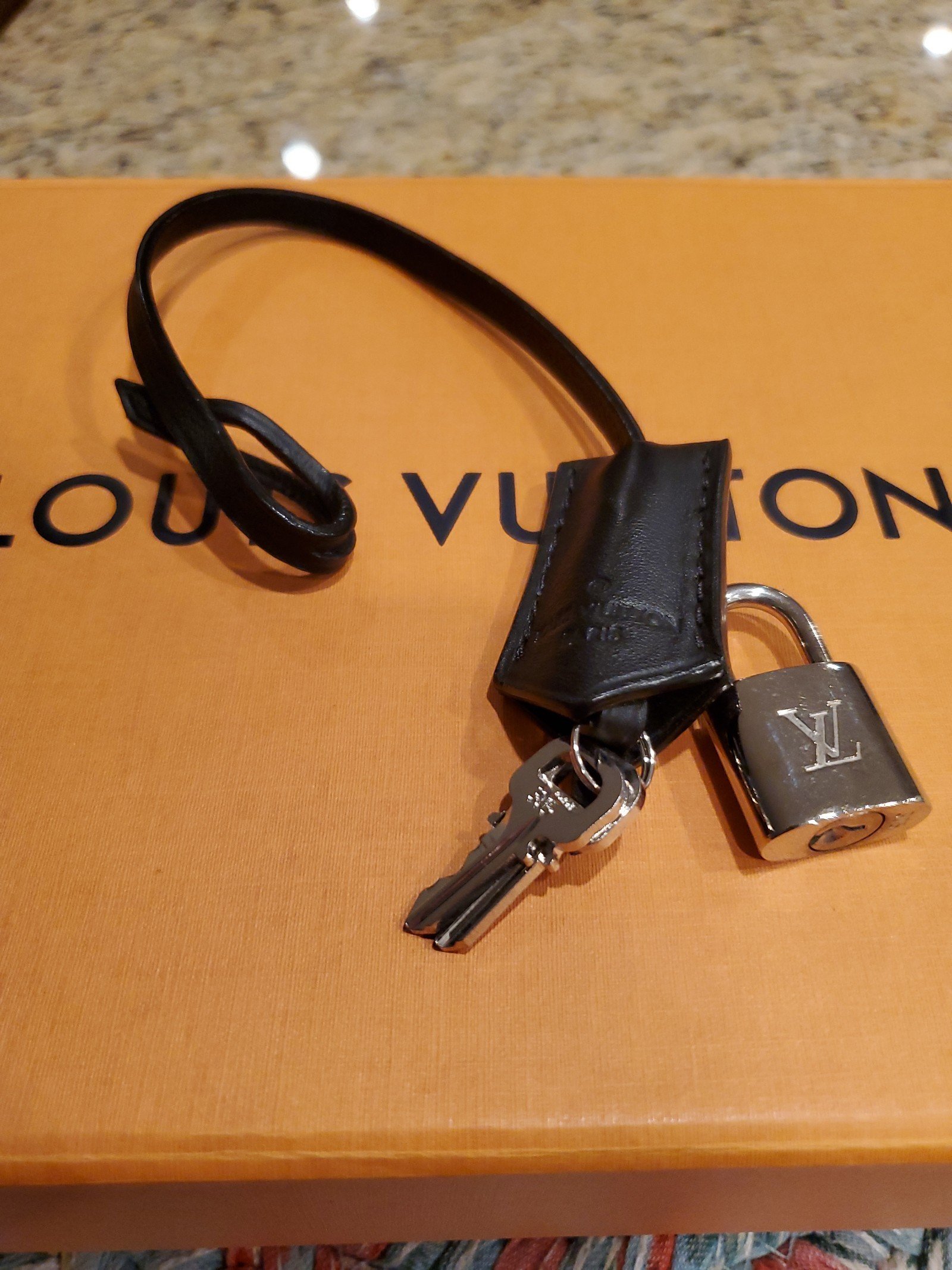 Louis Vuitton Black Leather Clochette & Silver Lock & Key Set # 305 Like New