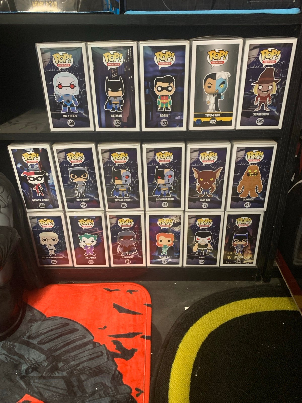 Batman animated series funko pop complete set lot of 17 plastic cases