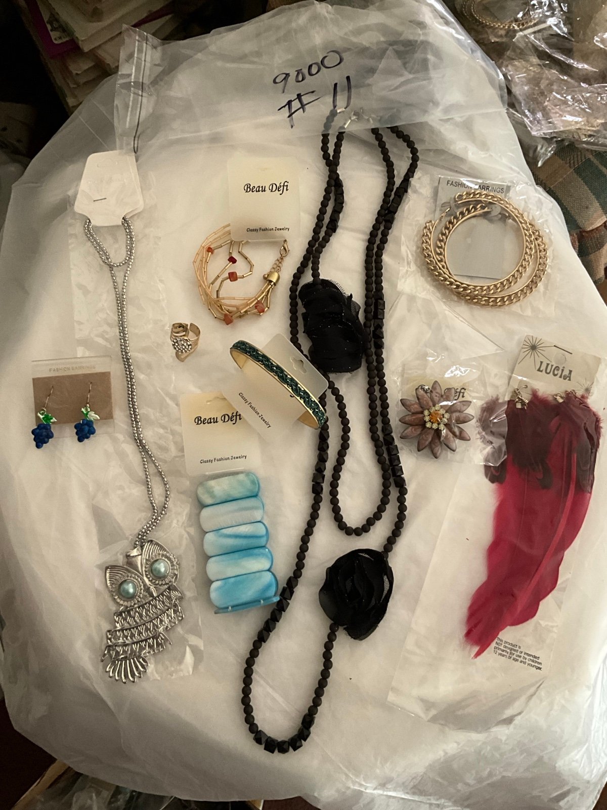 NW 10pc Vintage to Now CRYSTAL & MORE MIX NEW JEWELRY LOT#9000-11-year2000-2003