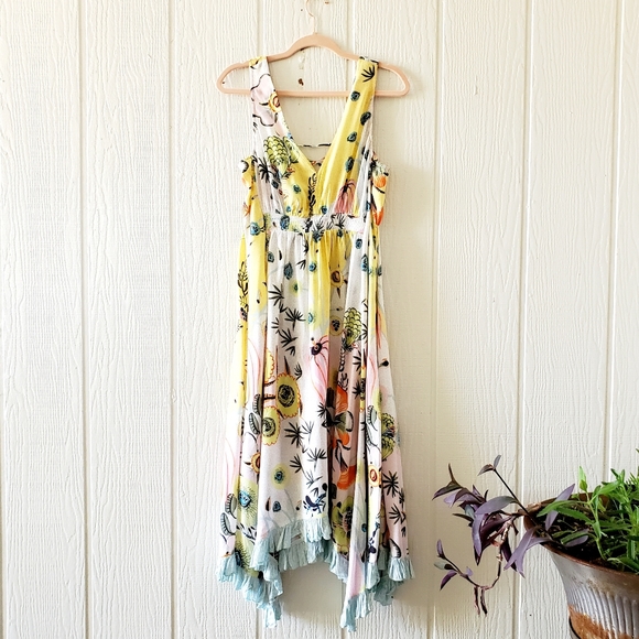 Anthropologie Boho Floral Paisley VNeck Midi Laced Back Handkerchief Hem Small