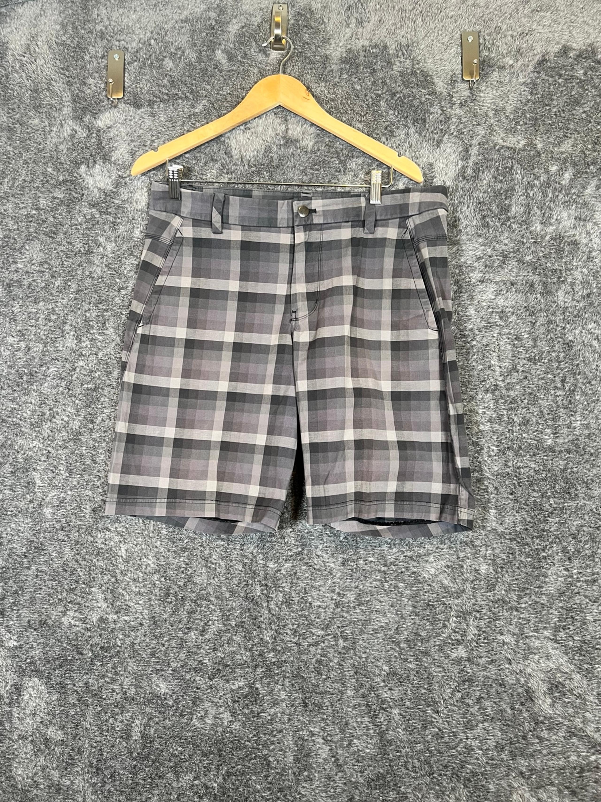 Lululemon kahuna 2.0 plaid men’s shorts athletic  golf  outdoors size 36