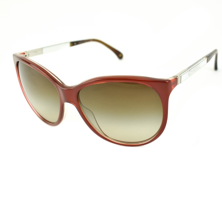 CHANEL Crimson Logo Sunglasses (mg)