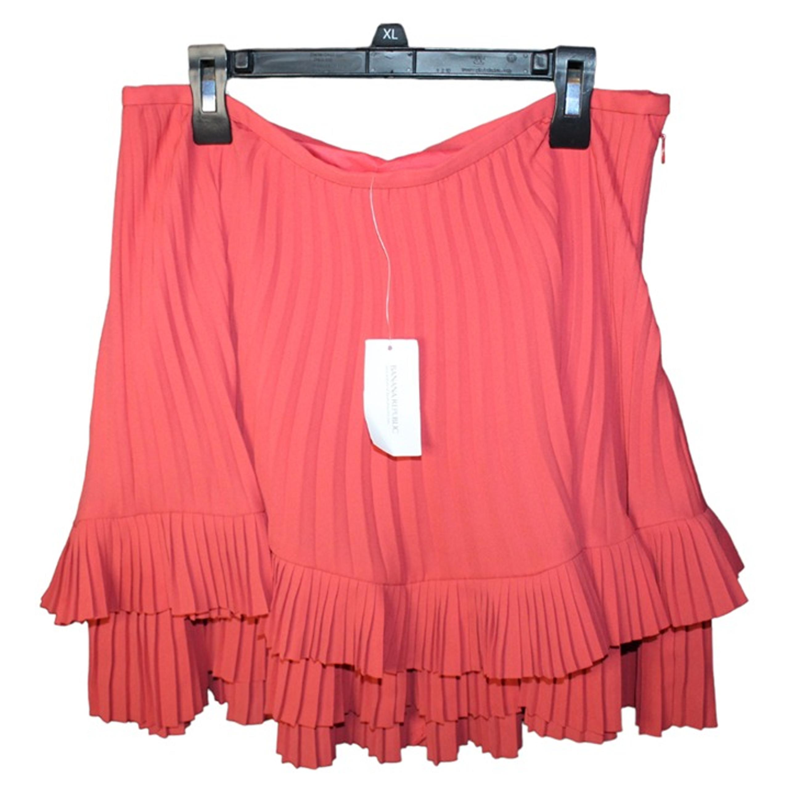 NWT Banana Republic PINK 3 Tiered Skirt / Size: 4