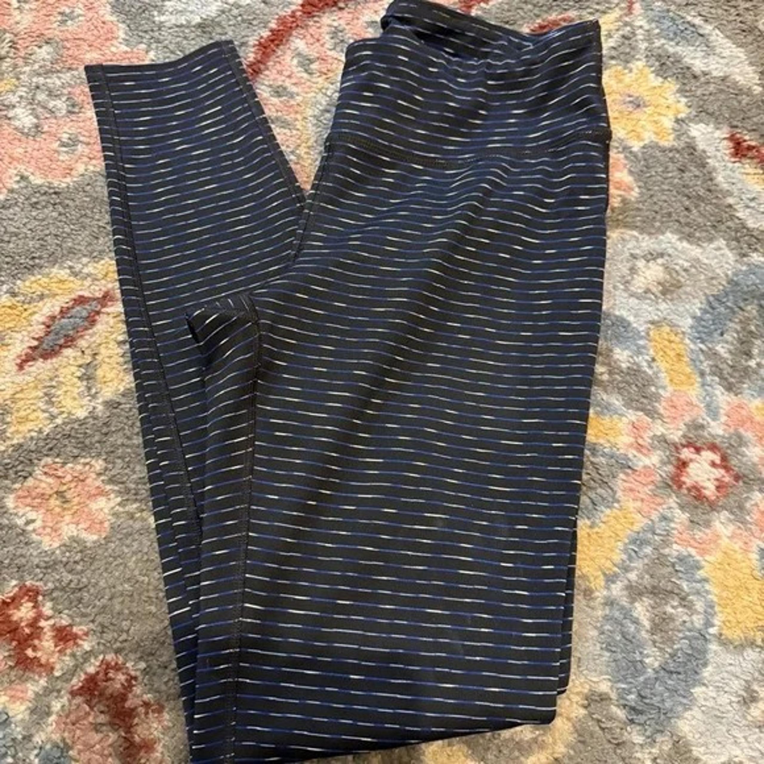 GAP Fit Womens Pants Athletic Leggings Activewear Striped Size Medium
