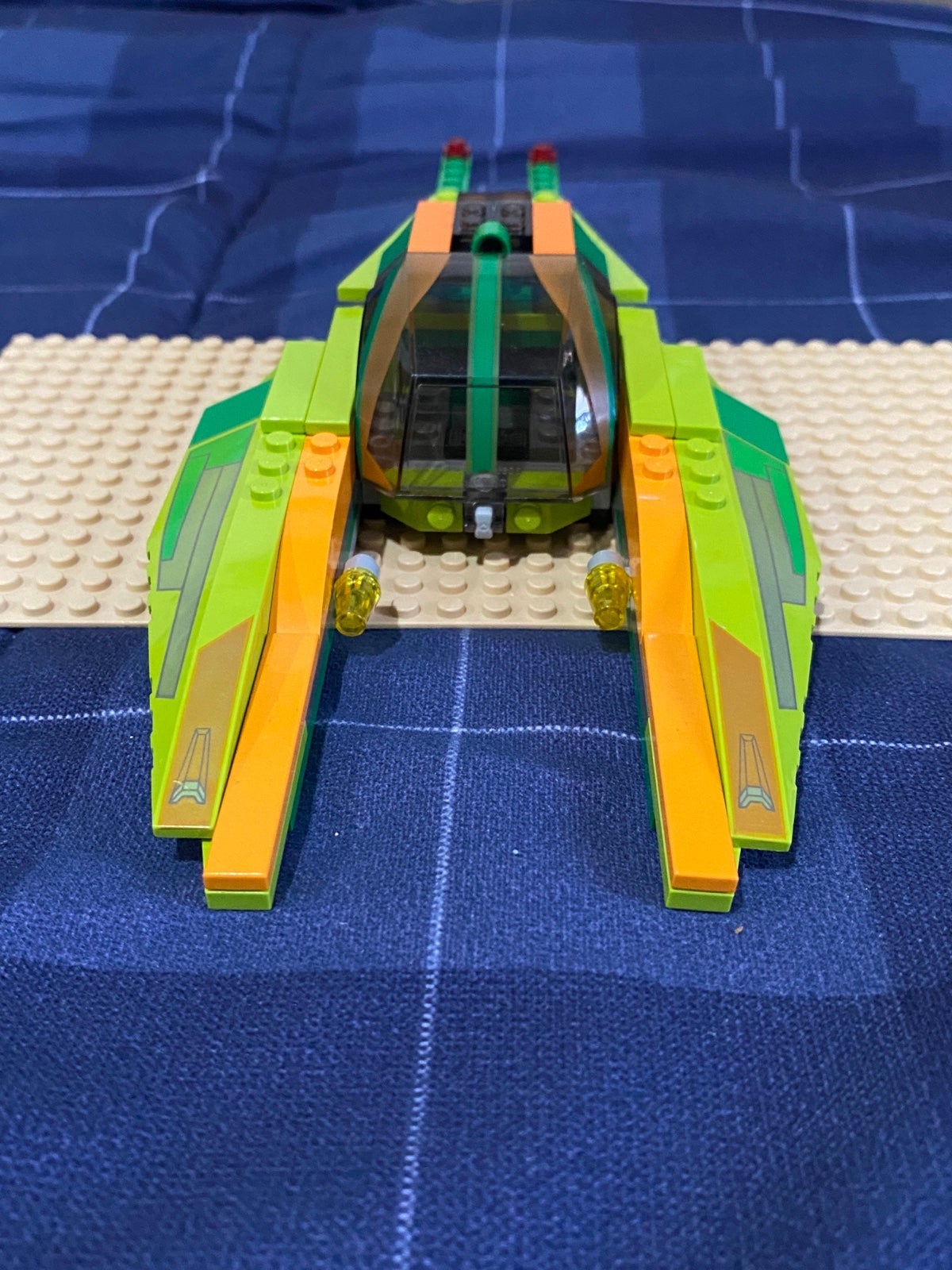 LEGO Star Wars 7133 Bounty Hunter Pursuit (Zam Wessell Ship Only)