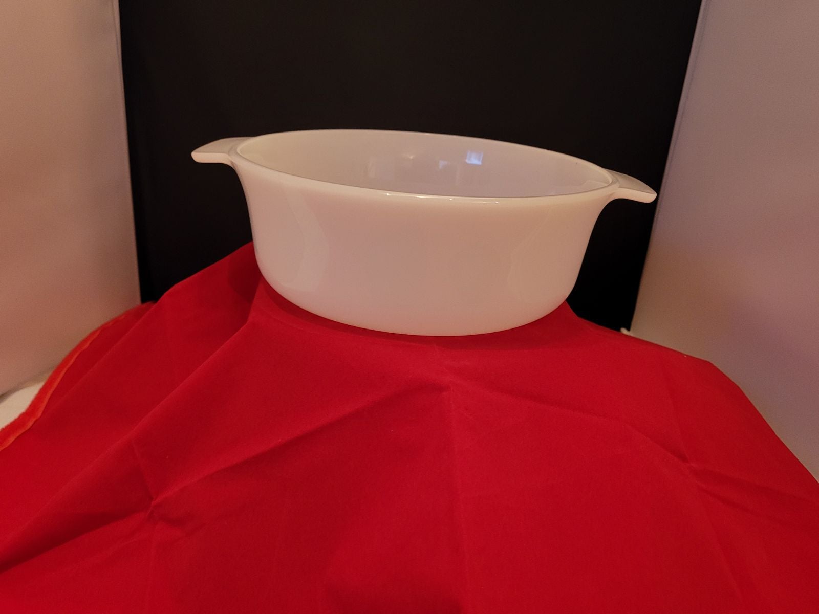 Pyrex Australian Opal Casserole Dish