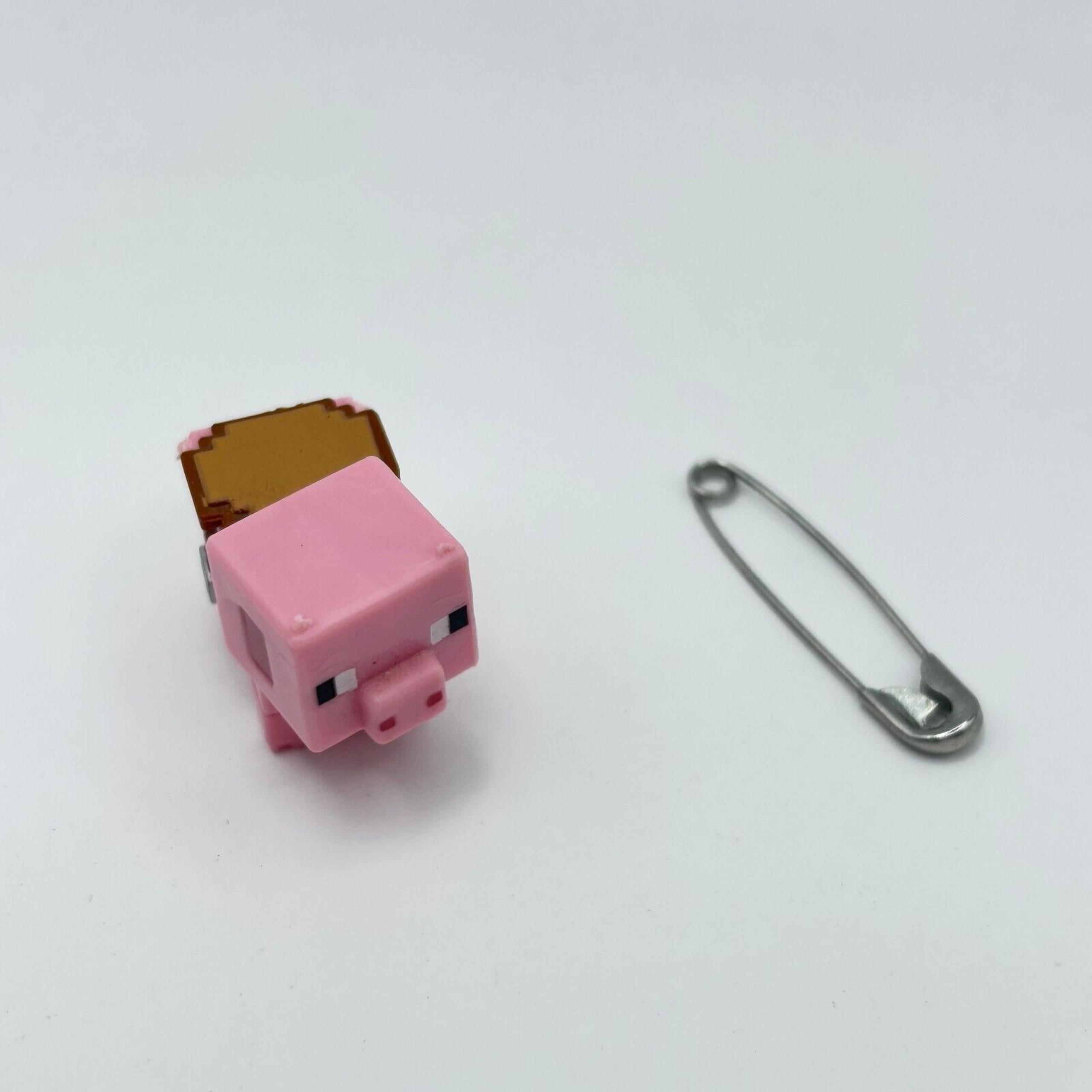 Minecraft Mini-Figures Stone Series 2 1" Pig with Saddle Figure Mojang READ DESC