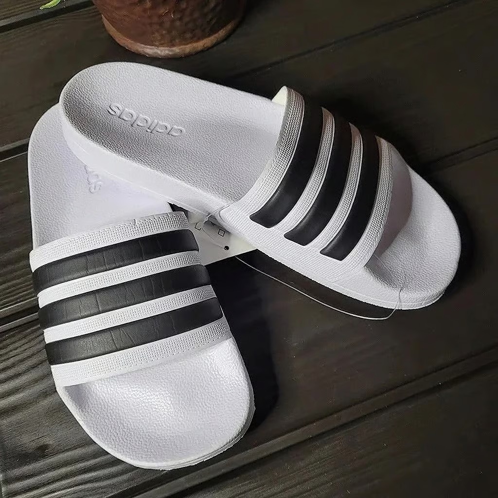 NWT Adidas Adilette Shower Slides Size 8