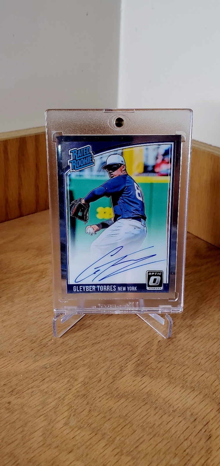 Gleyber Torres ON CARD ROOKIE Autographed!