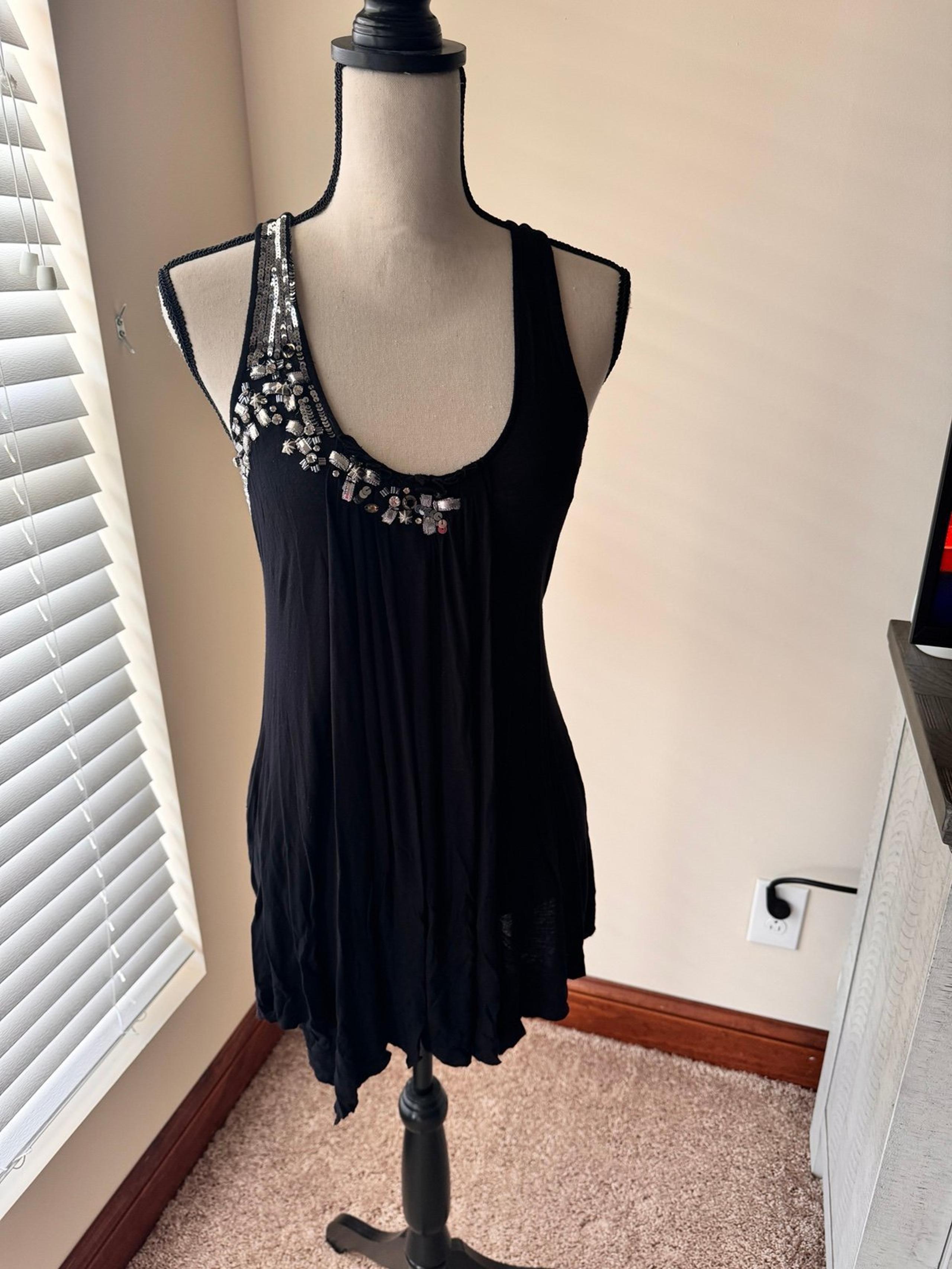 GUESS Razor Back Shimmer Top (M)