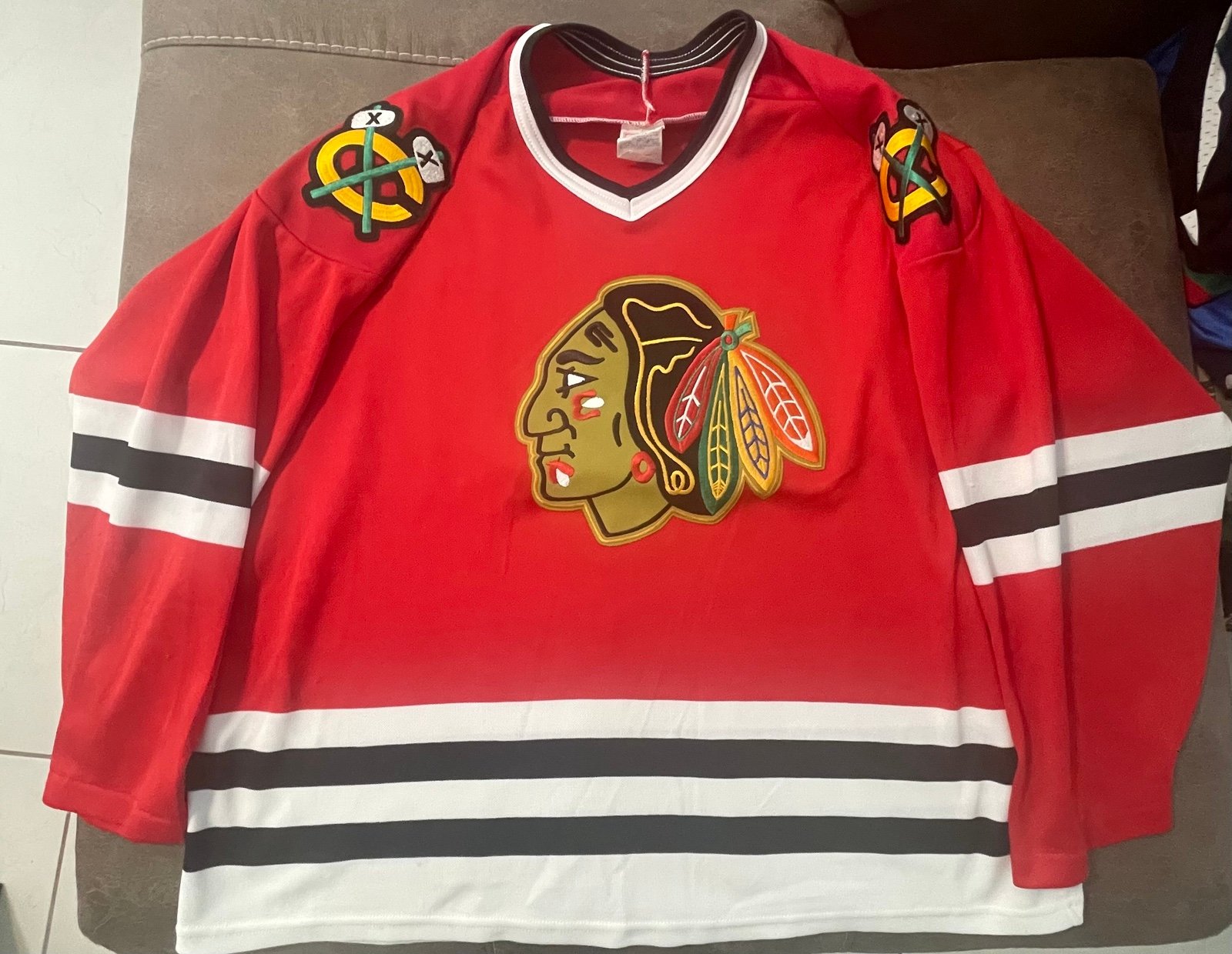 Vintage CCM Chicago Blackhawks NHL Hockey Jersey Size Men’s Large