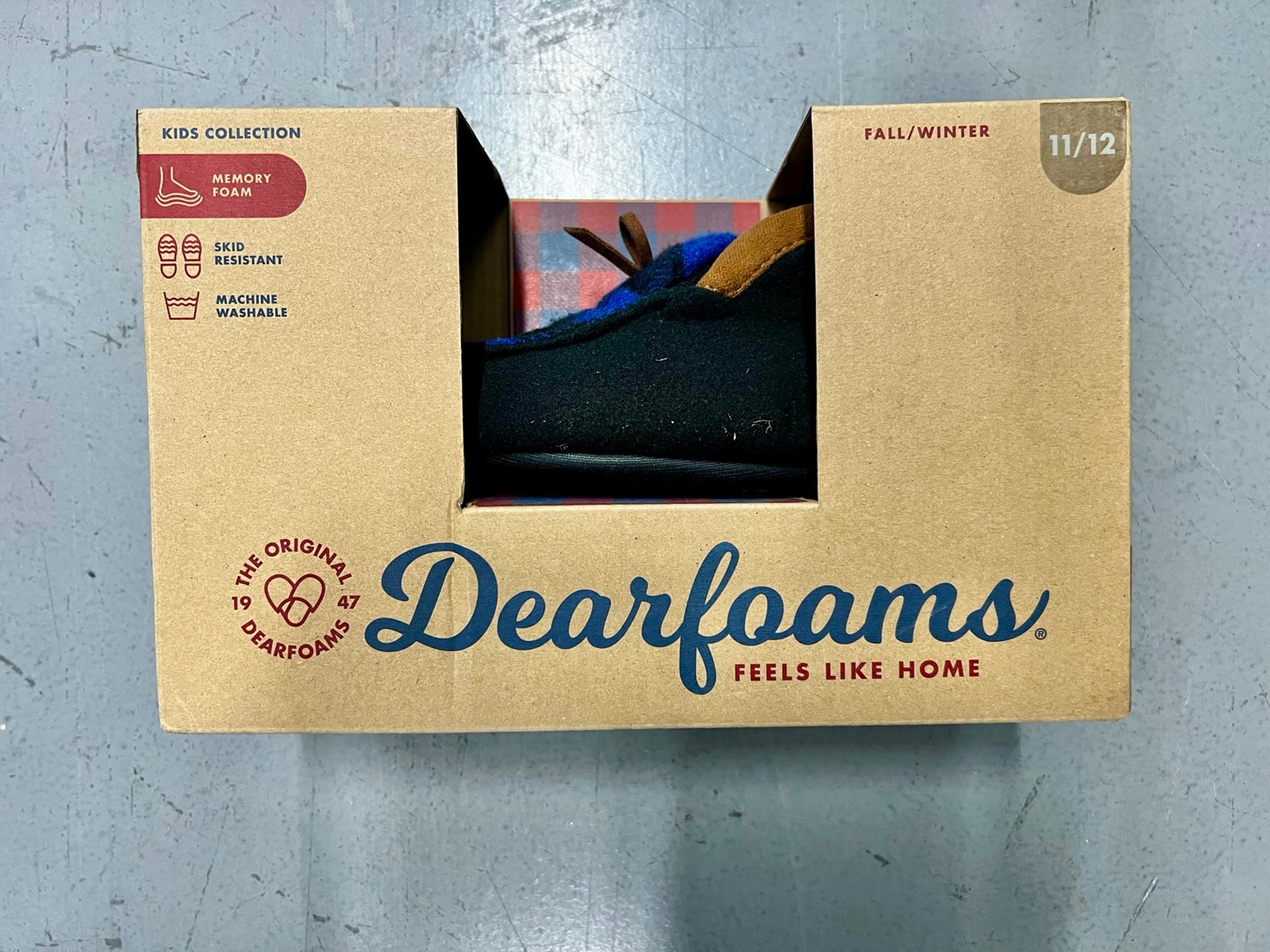 Boys Dearfoams Slippers size 11/12