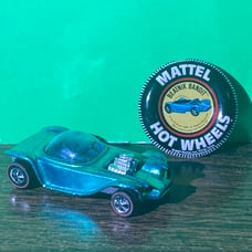Vintage Hot Wheels 1967 Classic Redline “METALLIC GREEN” BEATNIK BANDIT With PIN