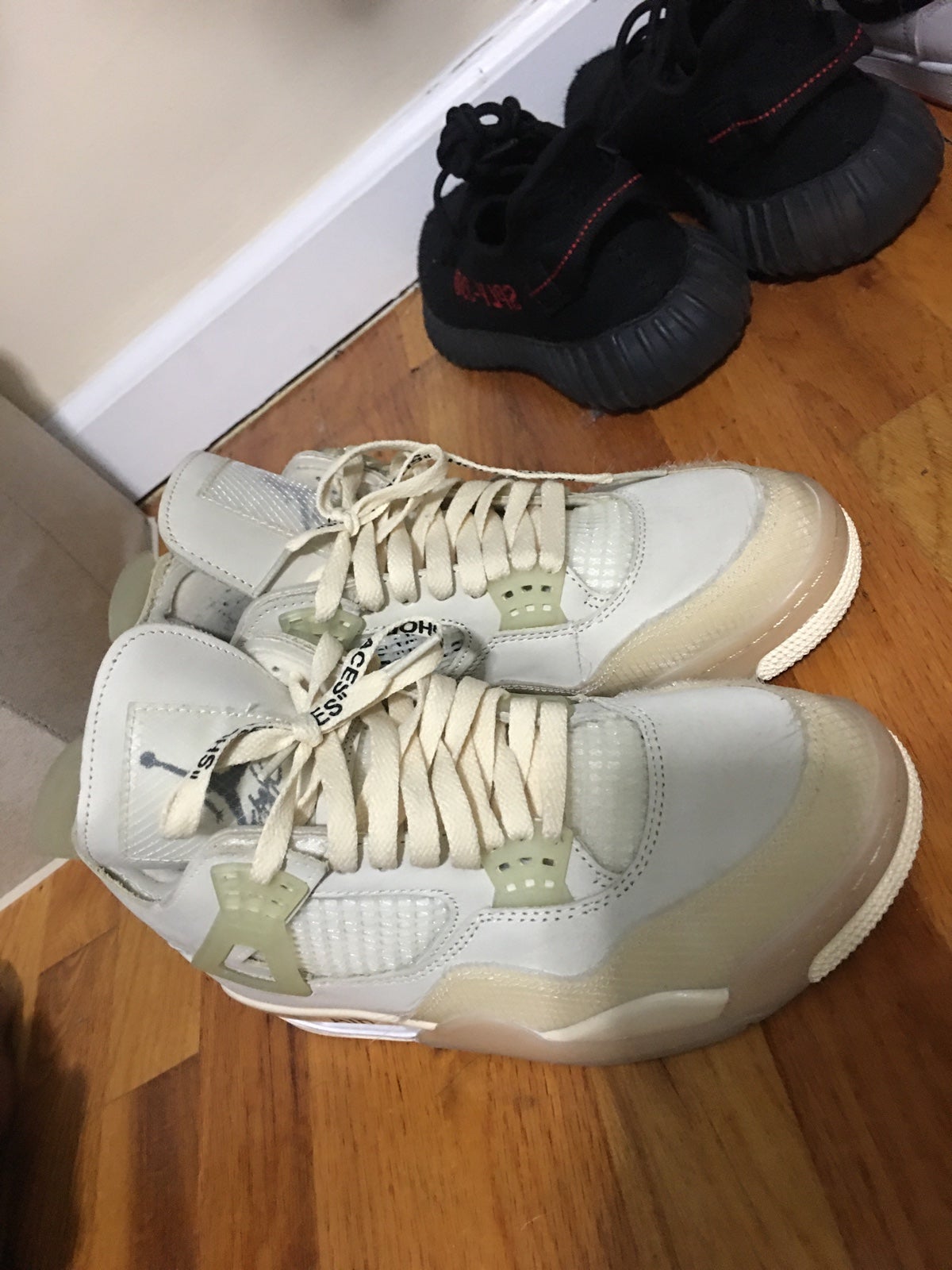 Off-White Jordan 4