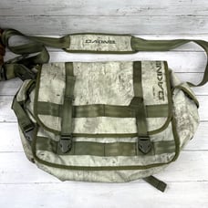 Dakine Laptop Shoulder Strap Messenger Travel Bag Green Camo Type