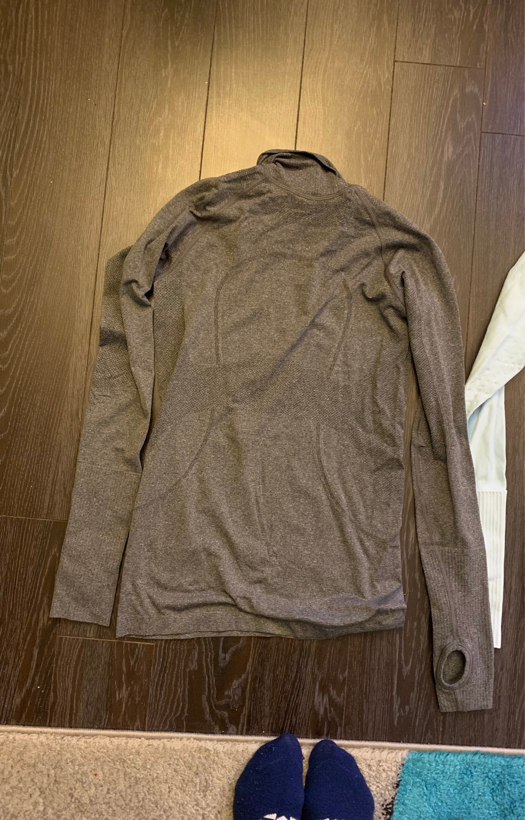 Lululemon Long Sleeves Size 4 & 6