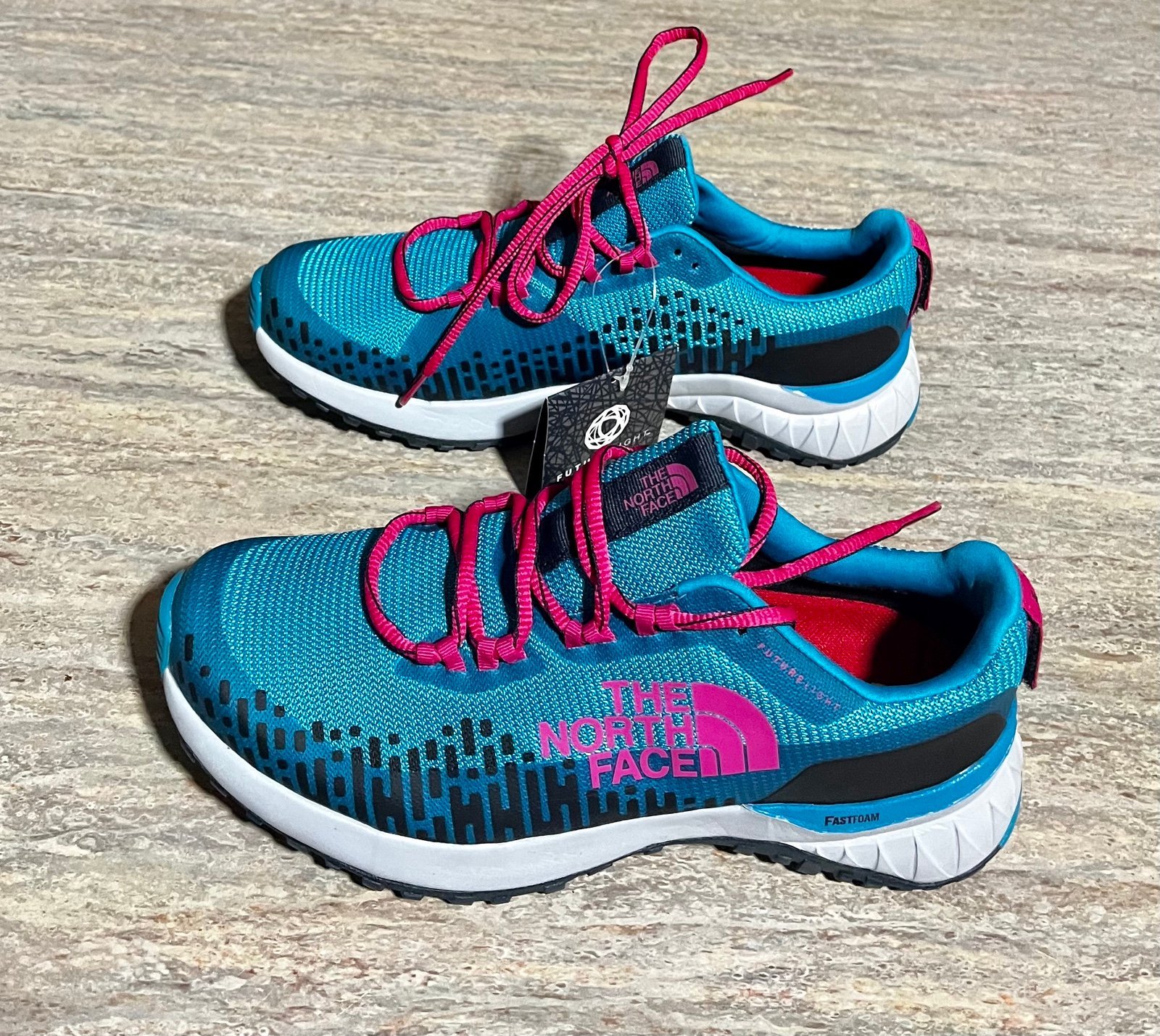 NWT The North Face Ultra Traction Future Light Trail Running Blue/ Pink Sneakers