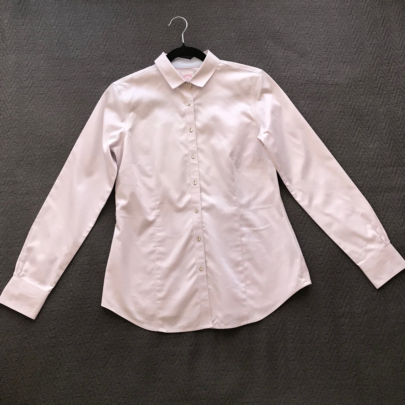 Brooks Brothers Tailored Fit Non Iron Button Down Shirt Blouse 100% Cotton 6