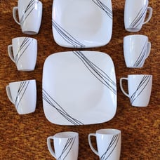 Corelle plate set