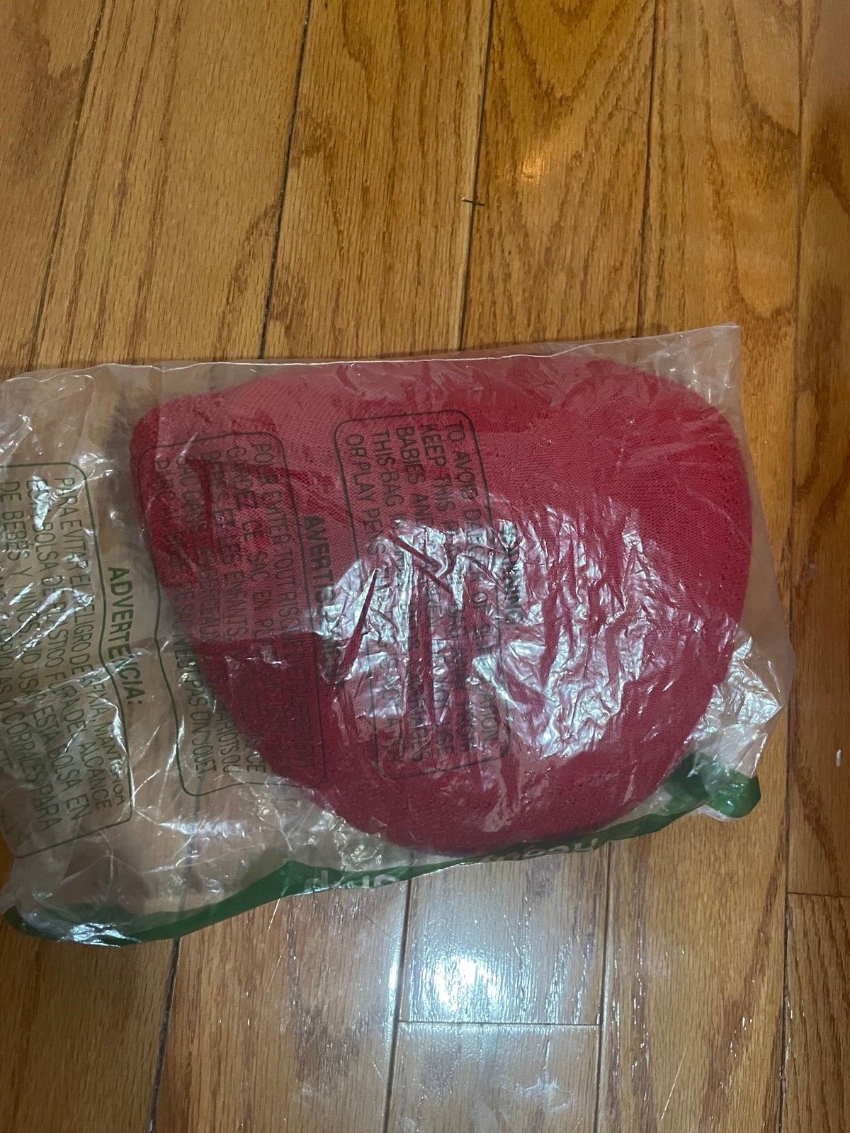 Red Kangol hat
