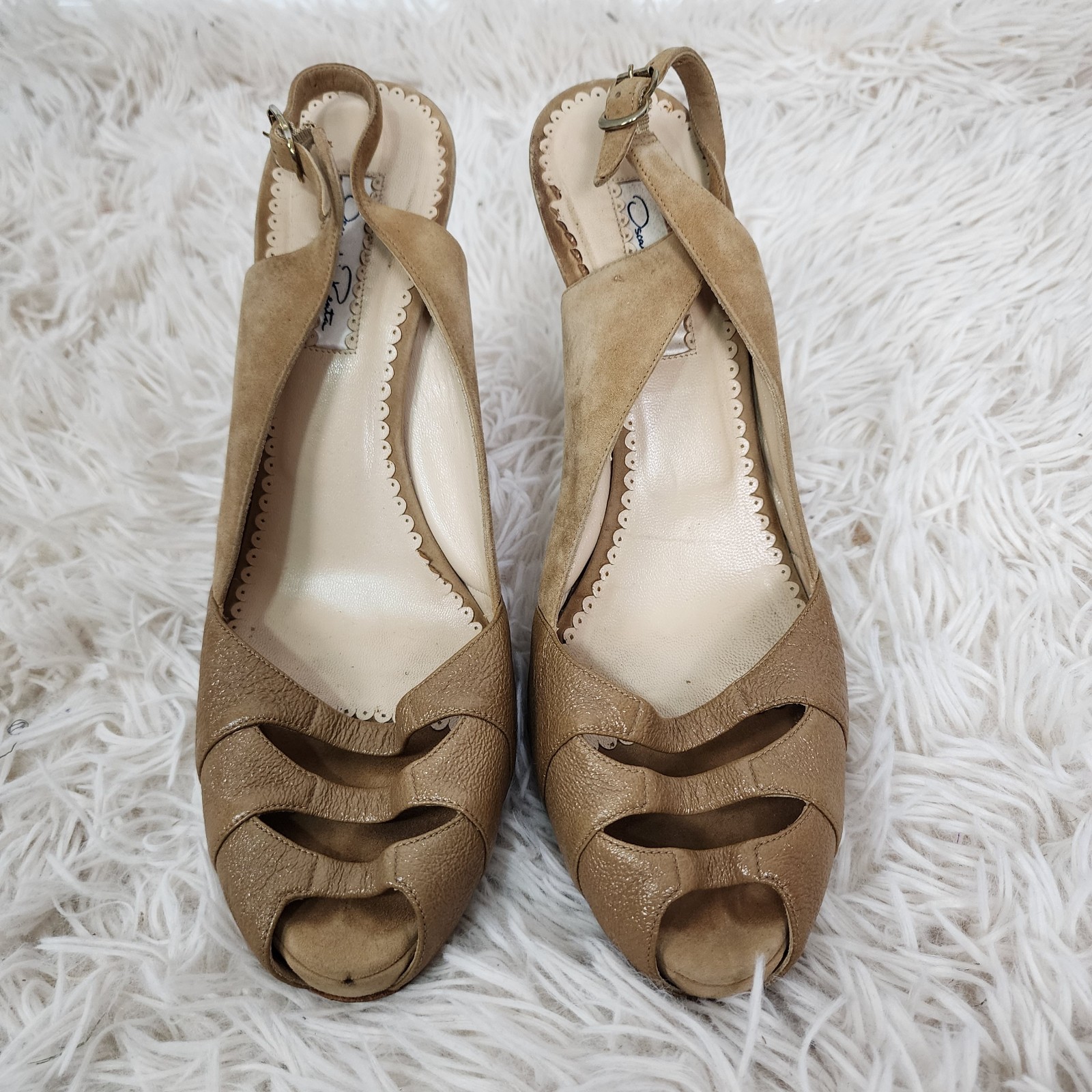 Oscar de la renta 4.5 Heels Sz 41 nude suede leather sandals ACLC