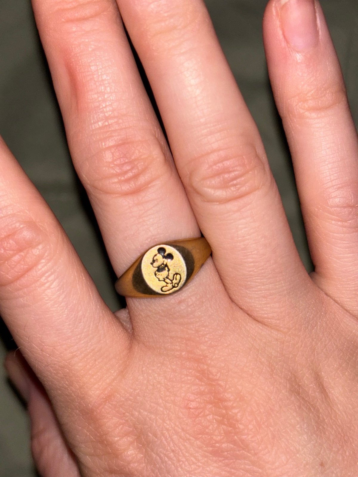 Vintage Gold Disney Mickey Mouse Ring (size 7)