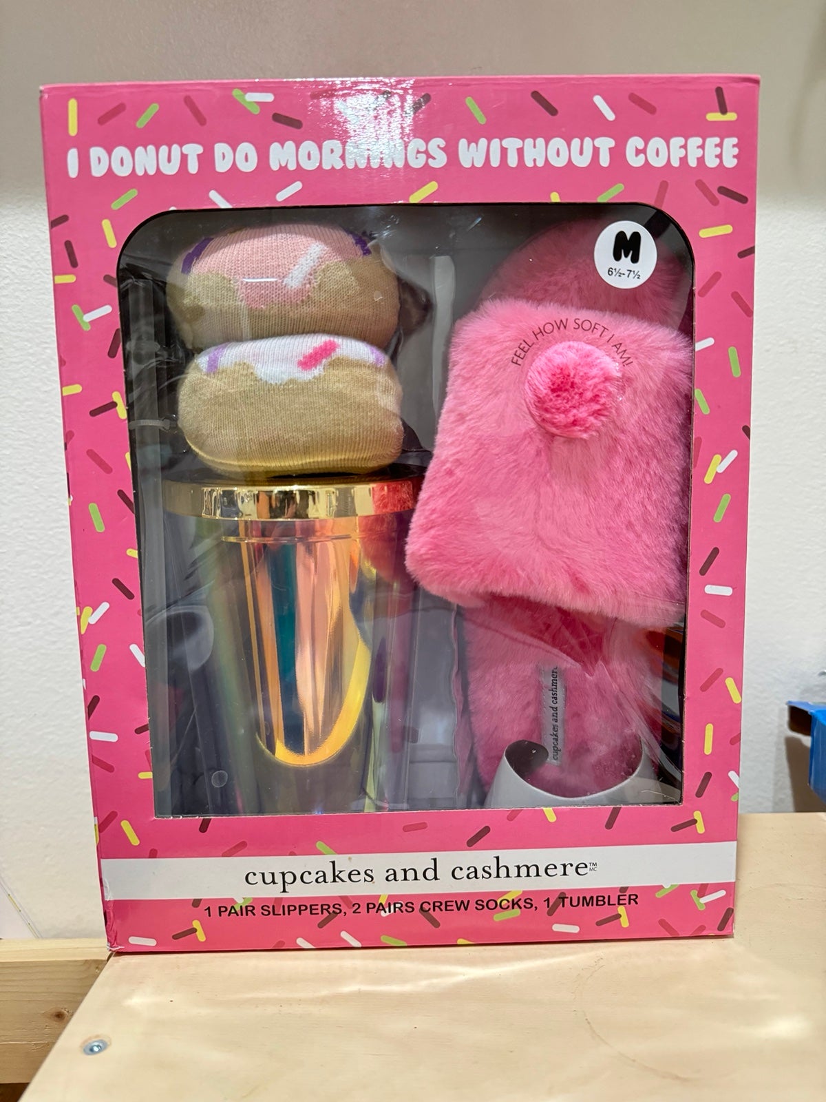 Cupcakes and Cashmere Pink Donut Gift Set (M)