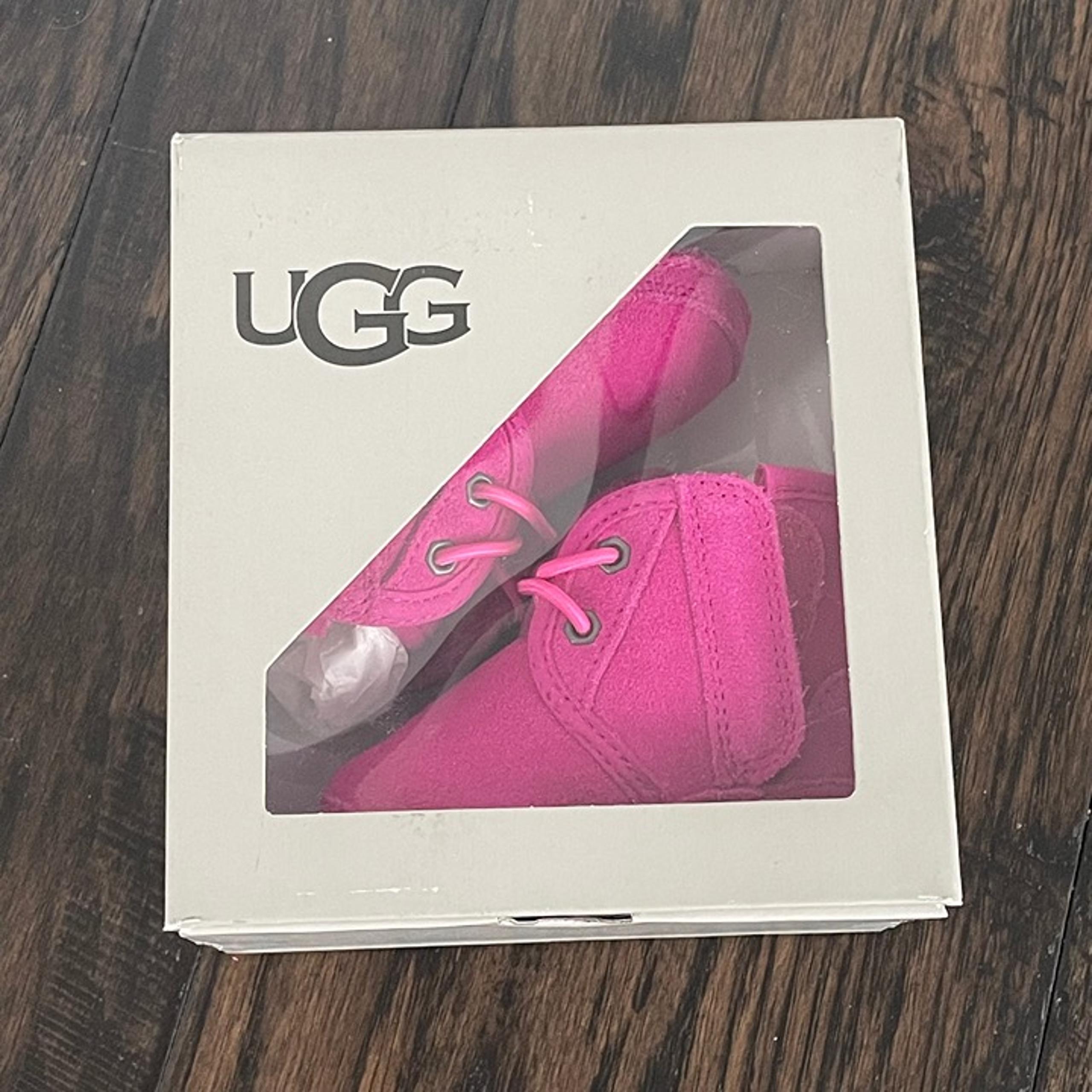 Ugg pink baby boots boxed gift set