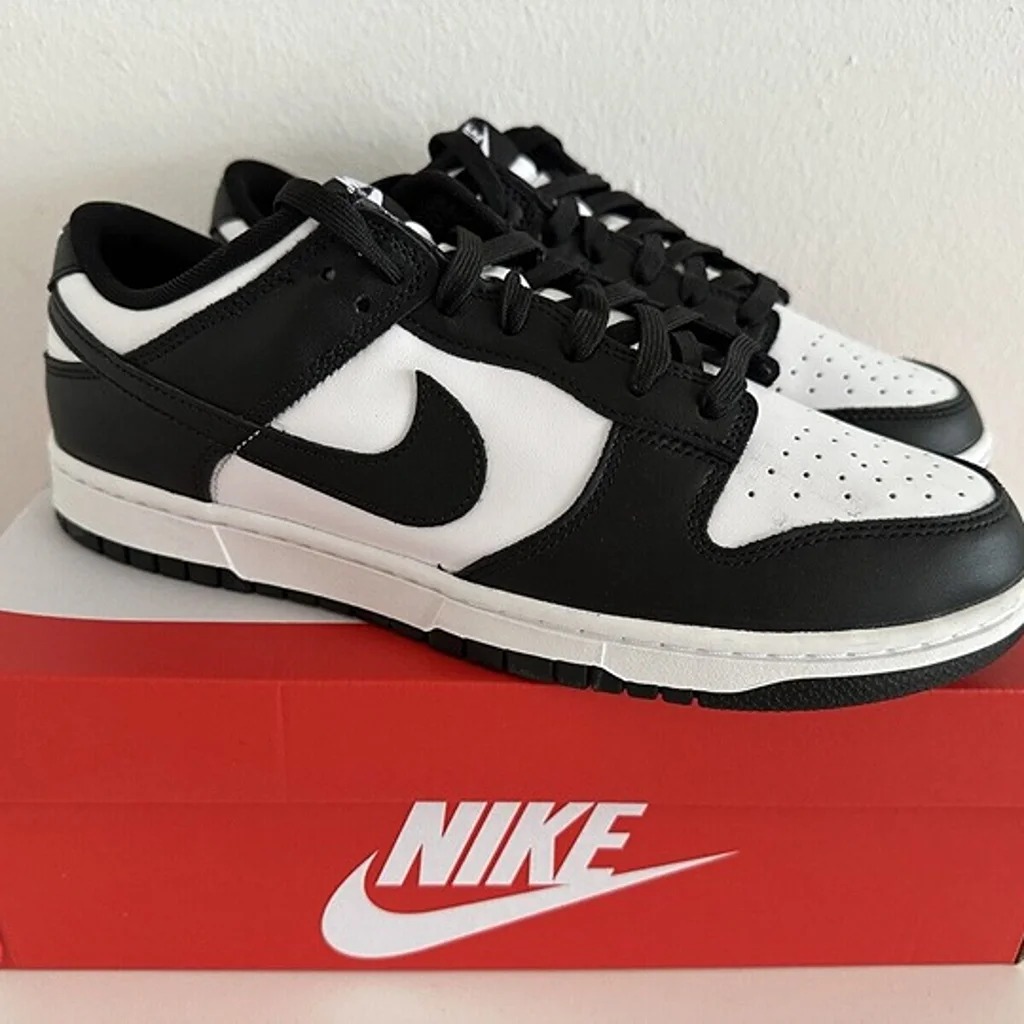 Nike dunk low panda