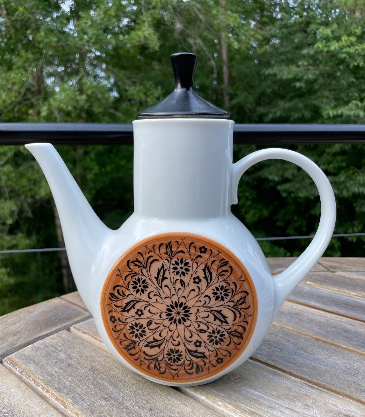 NORITAKE DOMINICA COFFEE POT BLACK FLORAL ON BROWN ON EITHER SIDE