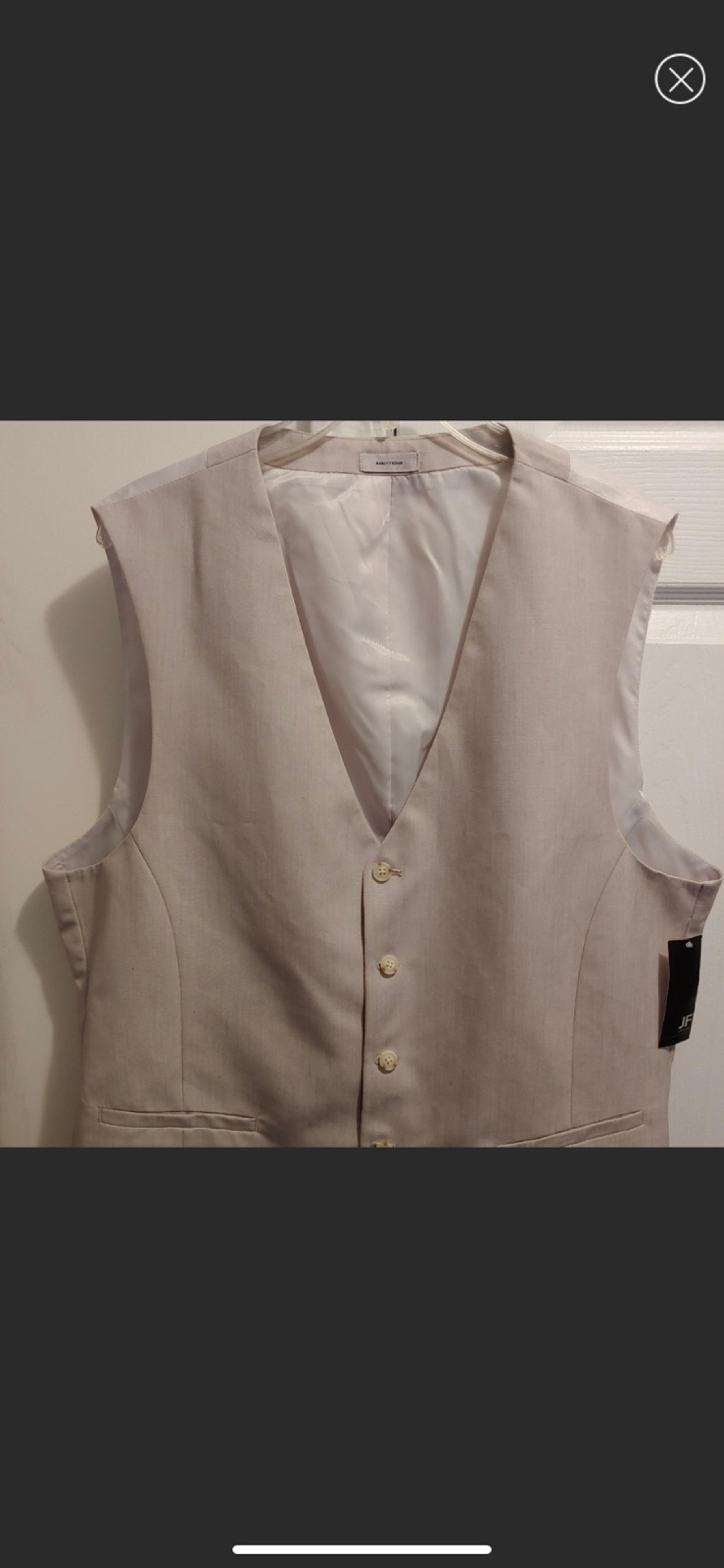 J.Ferrar Men’s V-Neck Formal Light Cream Suits Vest Tops size XL Blazer