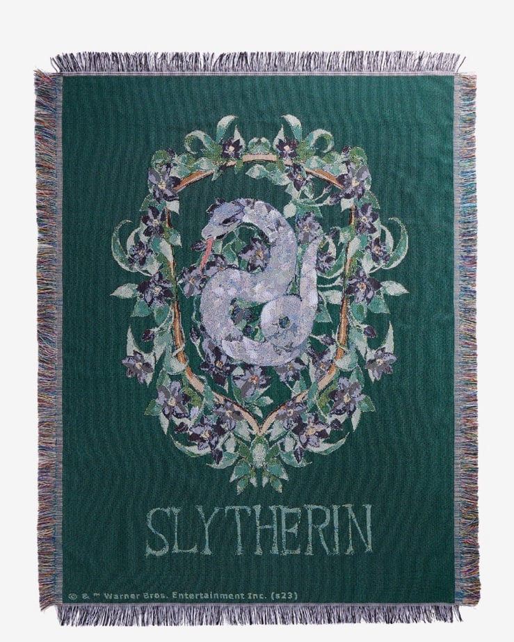 Harry Potter Slytherin Tapestry Throw Blanket Boxlunch Exclusive