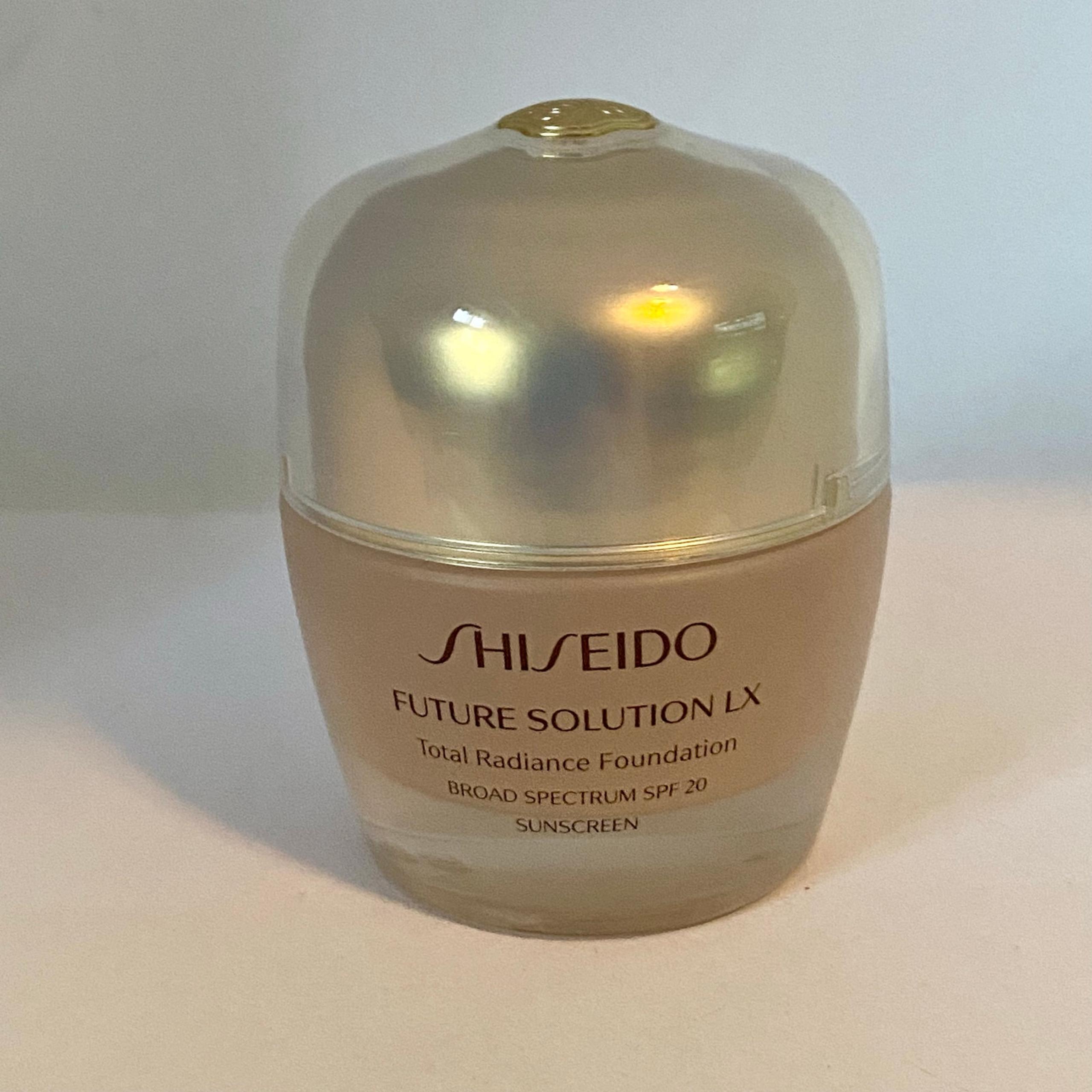 Shiseido Future Solution LX Total Radiance Foundation SPF 30ml Rose 2
