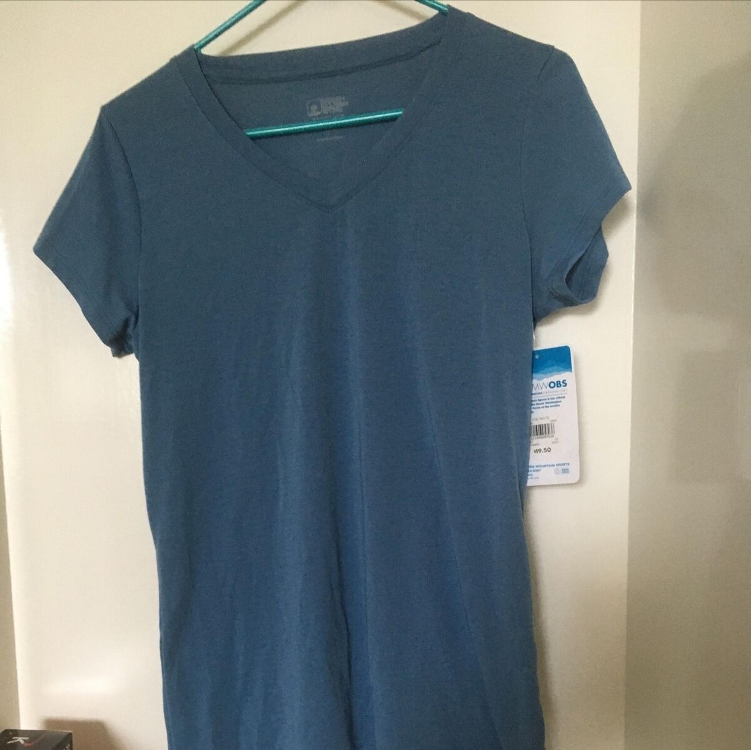 Eastern Mountain Sports Vital Vneck Tee, Cornet, new