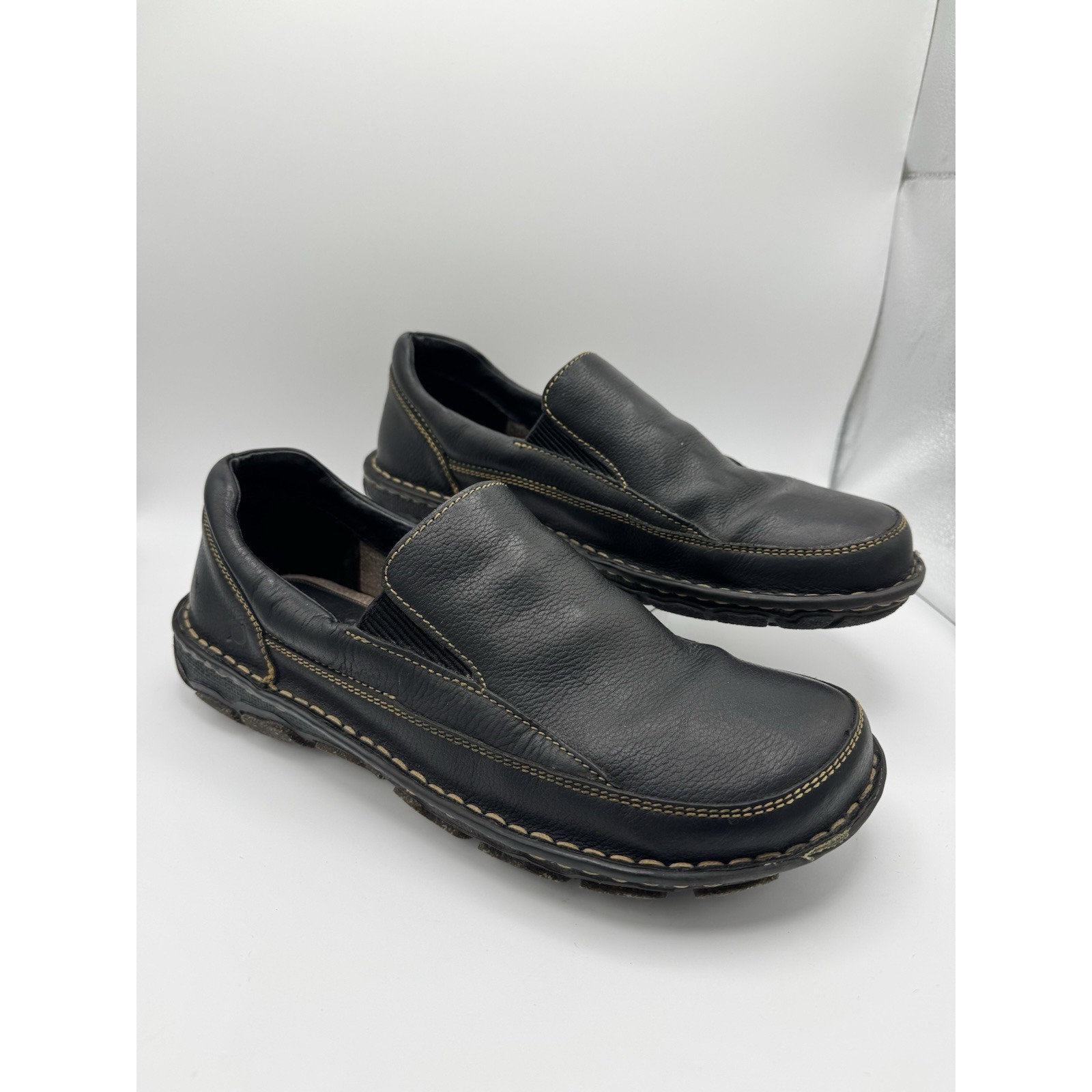 Born Black Leather Slip-On Shoe M3508 Loafer  - Classic Comfort Men's 11 Medium