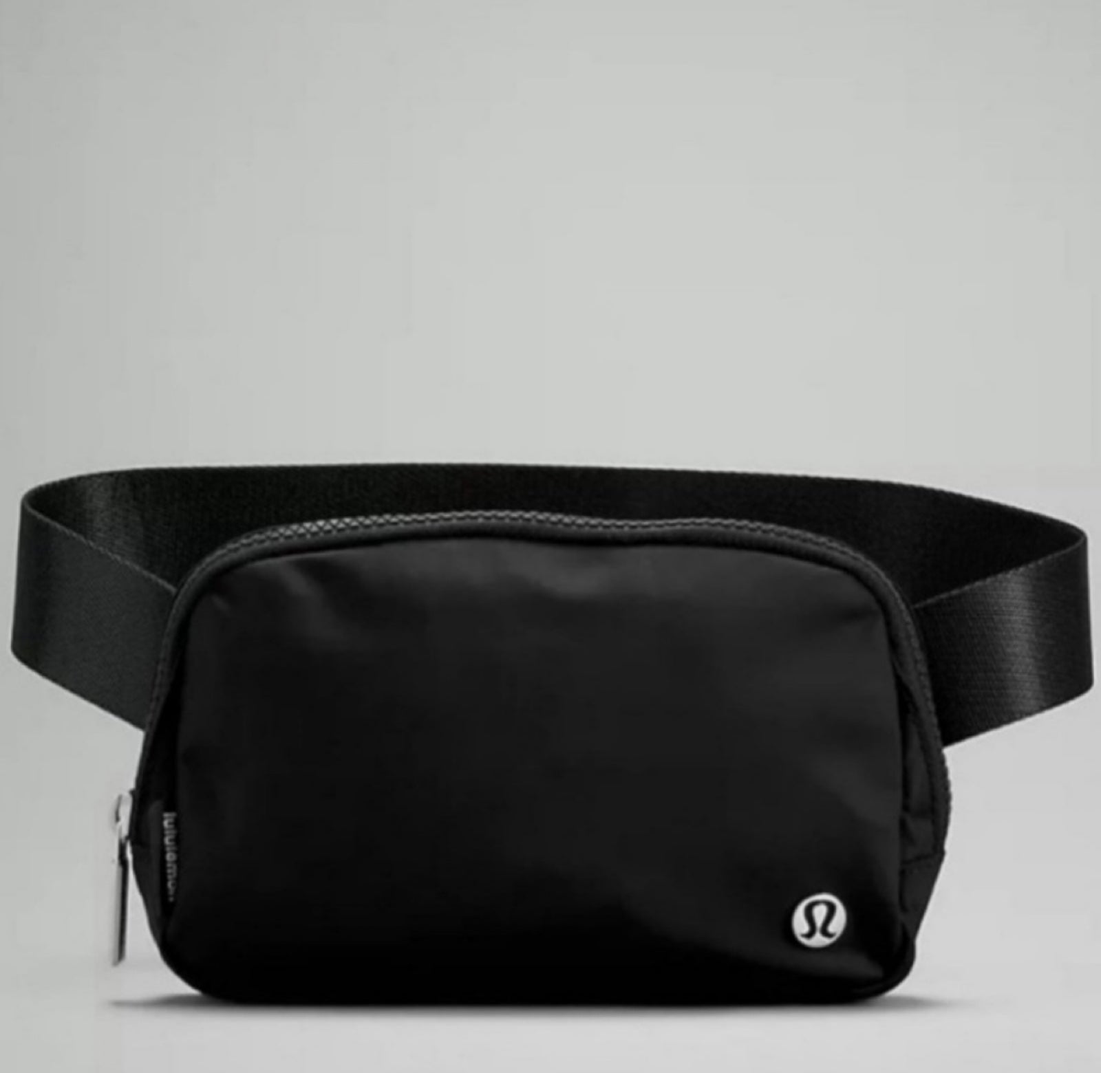 NWT Lululemon Everywhere Black Belt Bag