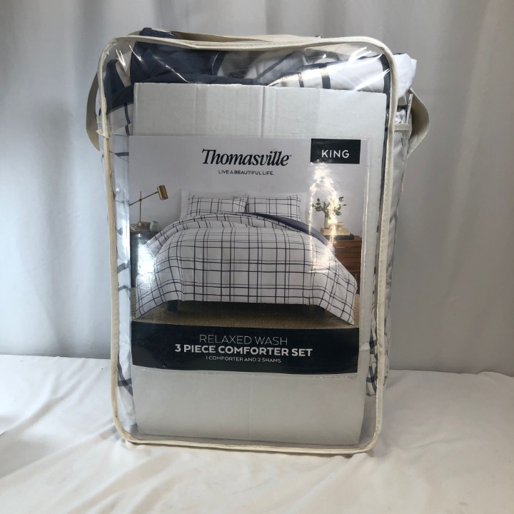As is Thomasville Relaxed Wash King Comforter Set