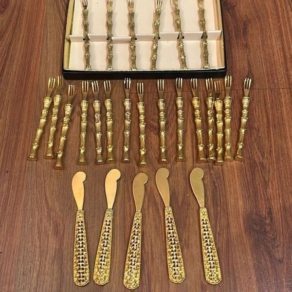 Vintage Janis collection 24k plated bamboo cocktail forks 26 pieces with knife