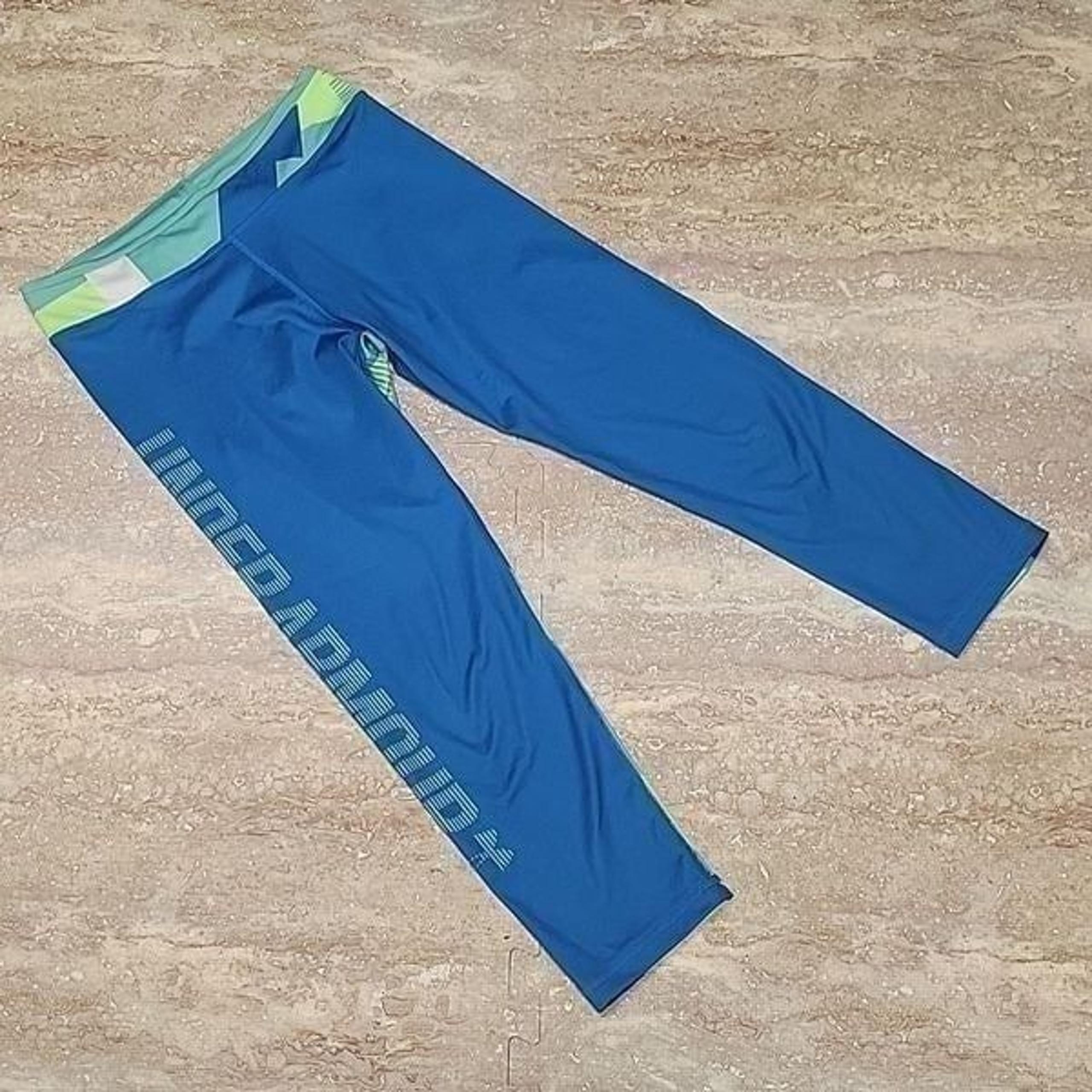 UNDERARMOUR WOMENS STRETCH leggings SIZE MEDIUM