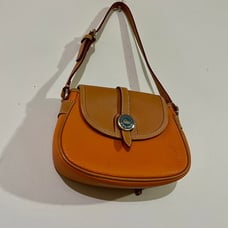 Dooney & Bourke pebblwd grain leather handbag