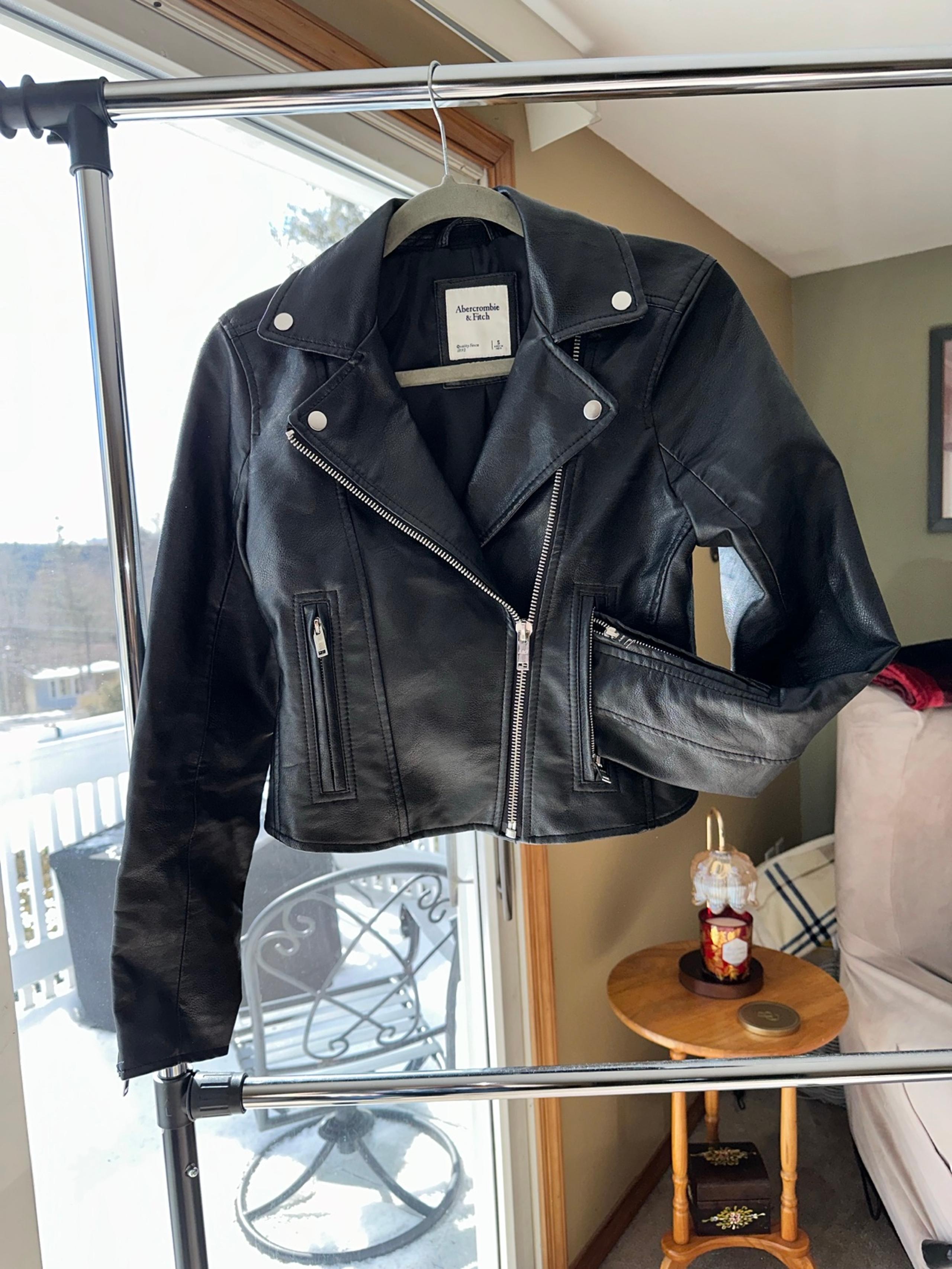 Abercrombie & Fitch Vegan Leather Jacket Size Small