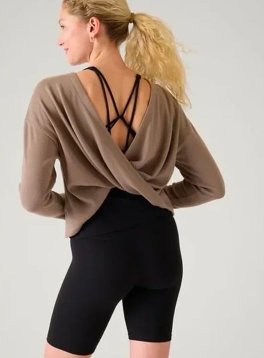 Athleta Presence Twist Sweatshirt | Pyrite Medium #850903 NWOT 79