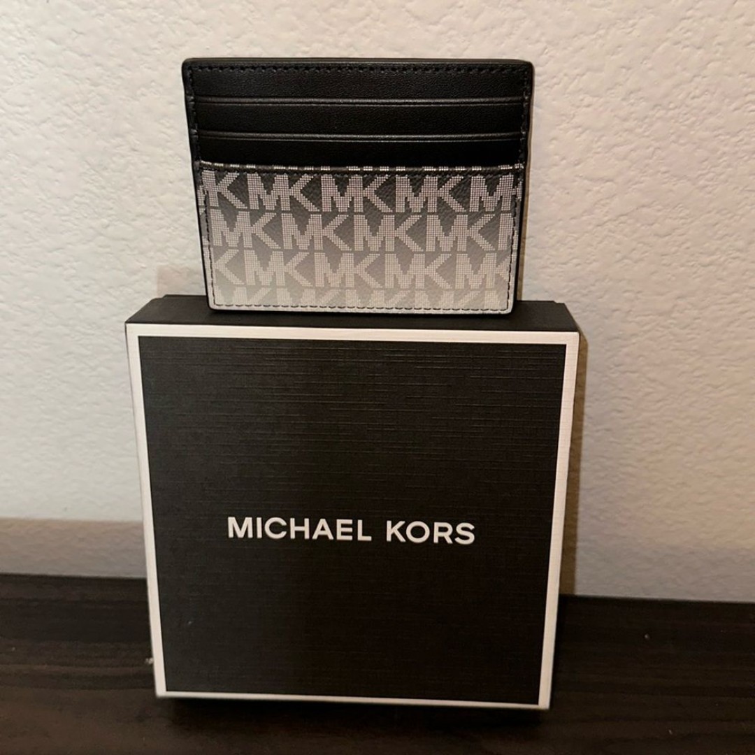 NWT MICHAEL KORS Cooper Ombré Logo Tall Card Case