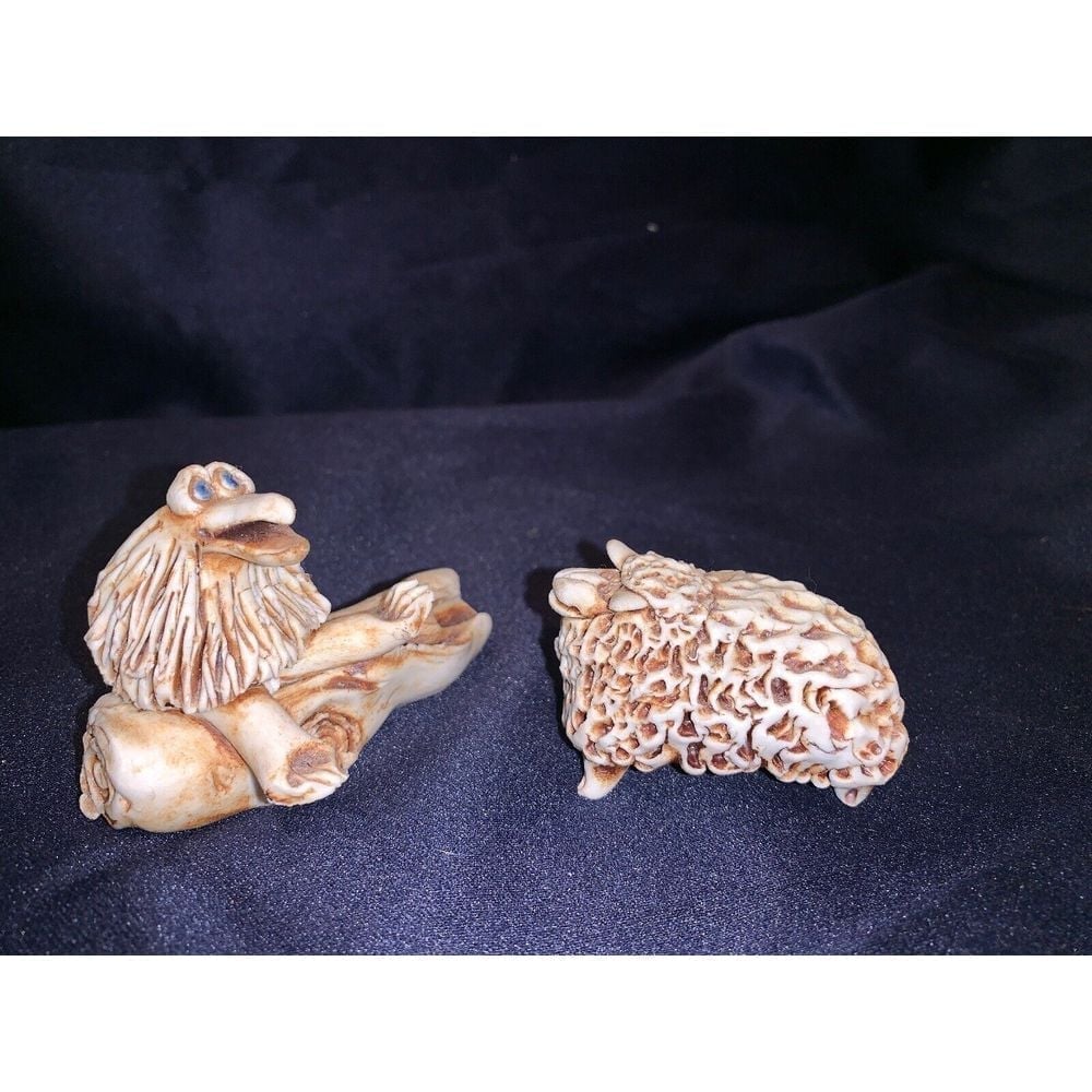 Pair Of Art Pottery Stoneware New Zealand Playful Sheep Figurine Stamped By NZ