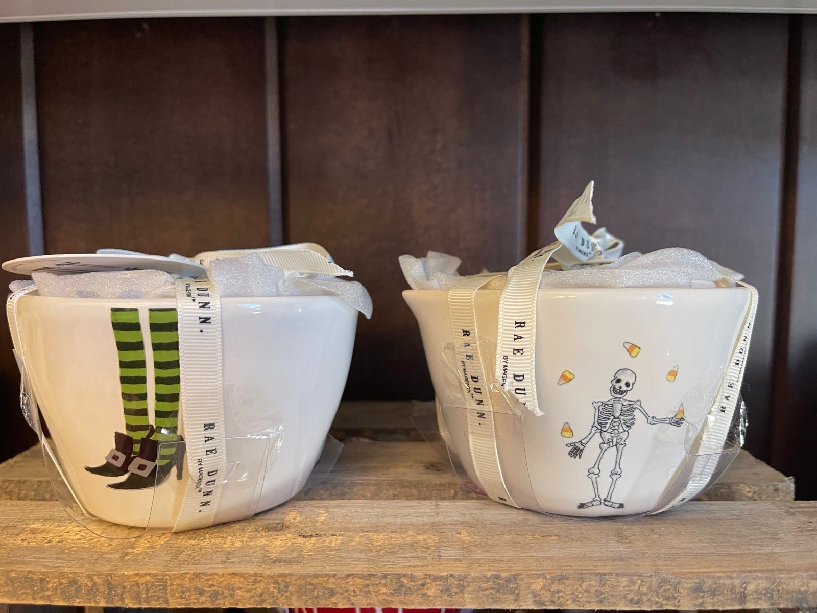 NWT Rae Dunn VHTF Dancing Skeleton Measuring Cups & Witch Legs Measuring Cups