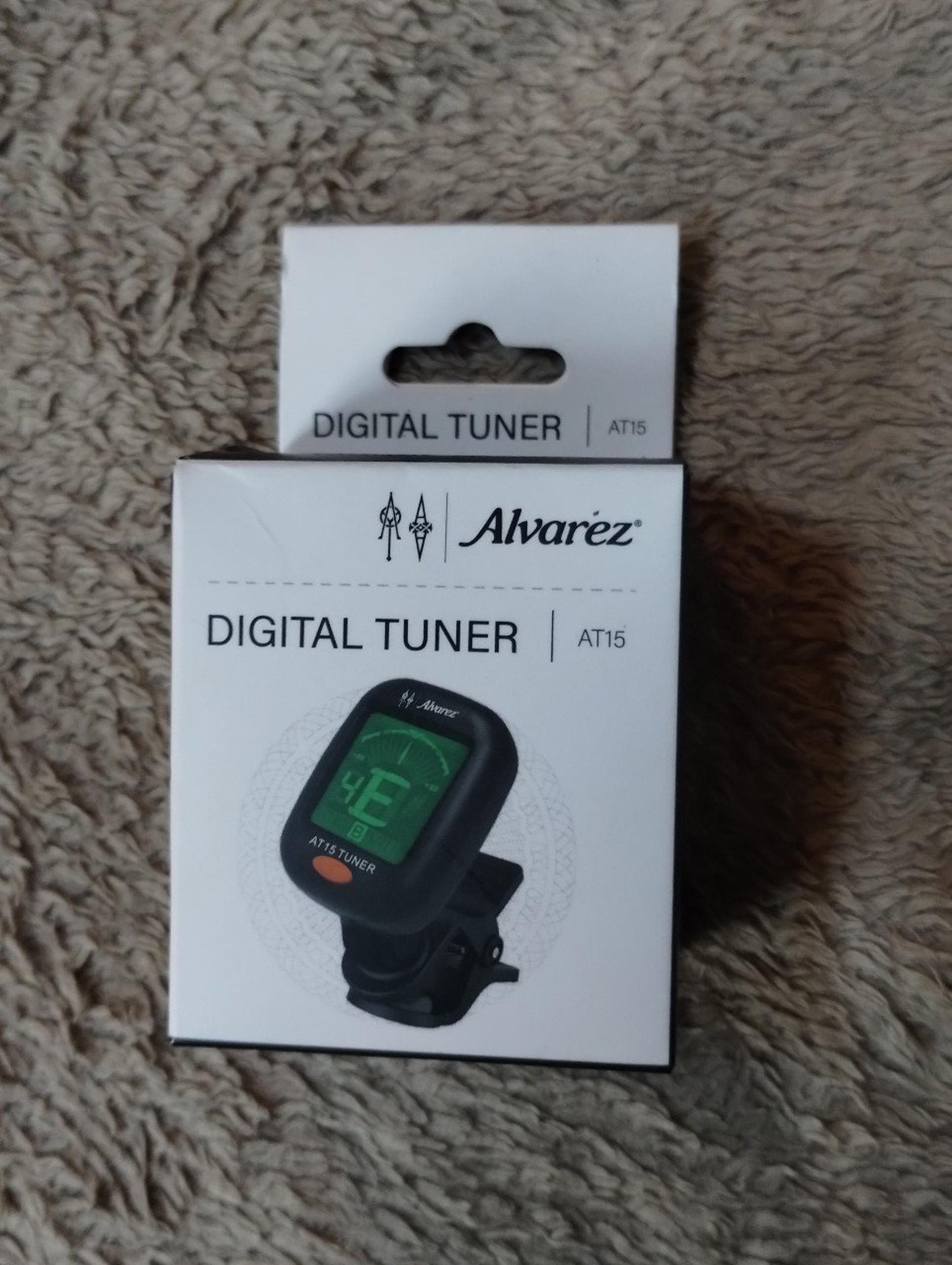 Alvarez digital guitar tuner